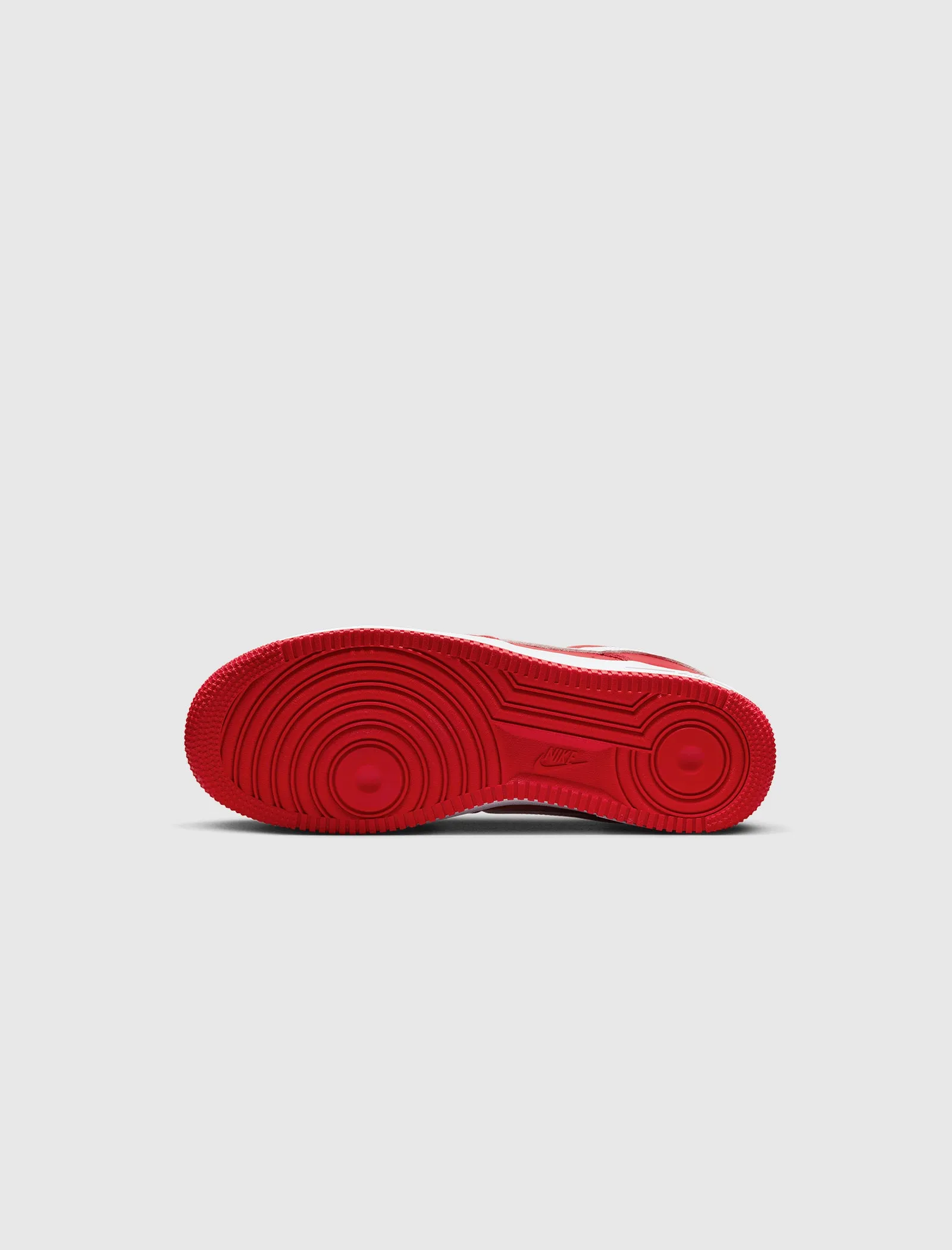 AIR FORCE 1 LOW RETRO COLOR OF THE MONTH "UNIVERSITY RED/WHITE" Nike sports sneakers