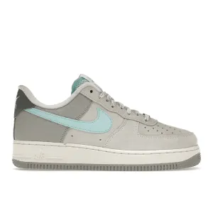 Air Force 1 Low Snowflake Nike Air Force 1 heritage shoes for everyday wear