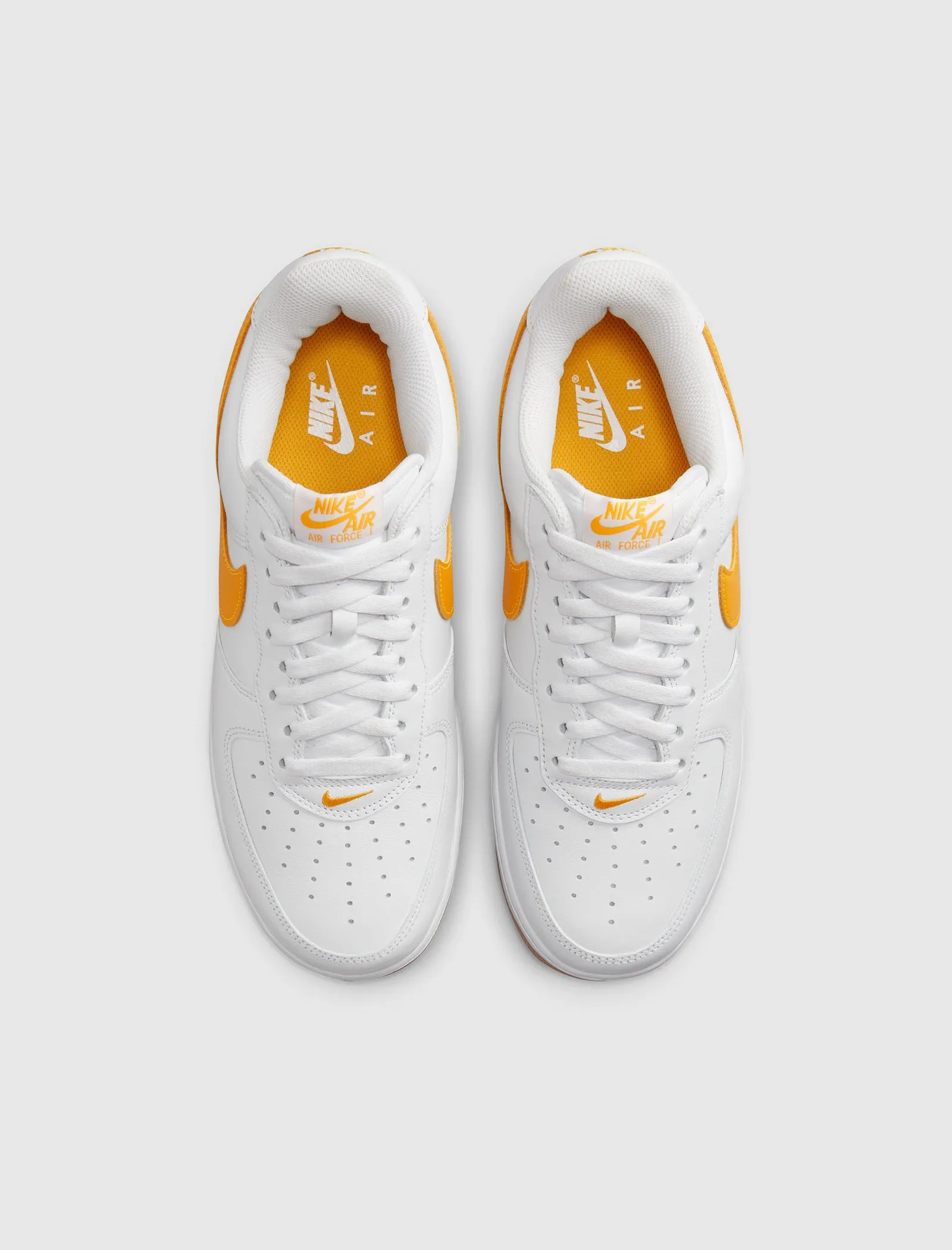 AIR FORCE 1 LOW WATERPROOF "UNIVERSITY GOLD" Nike sports sneakers
