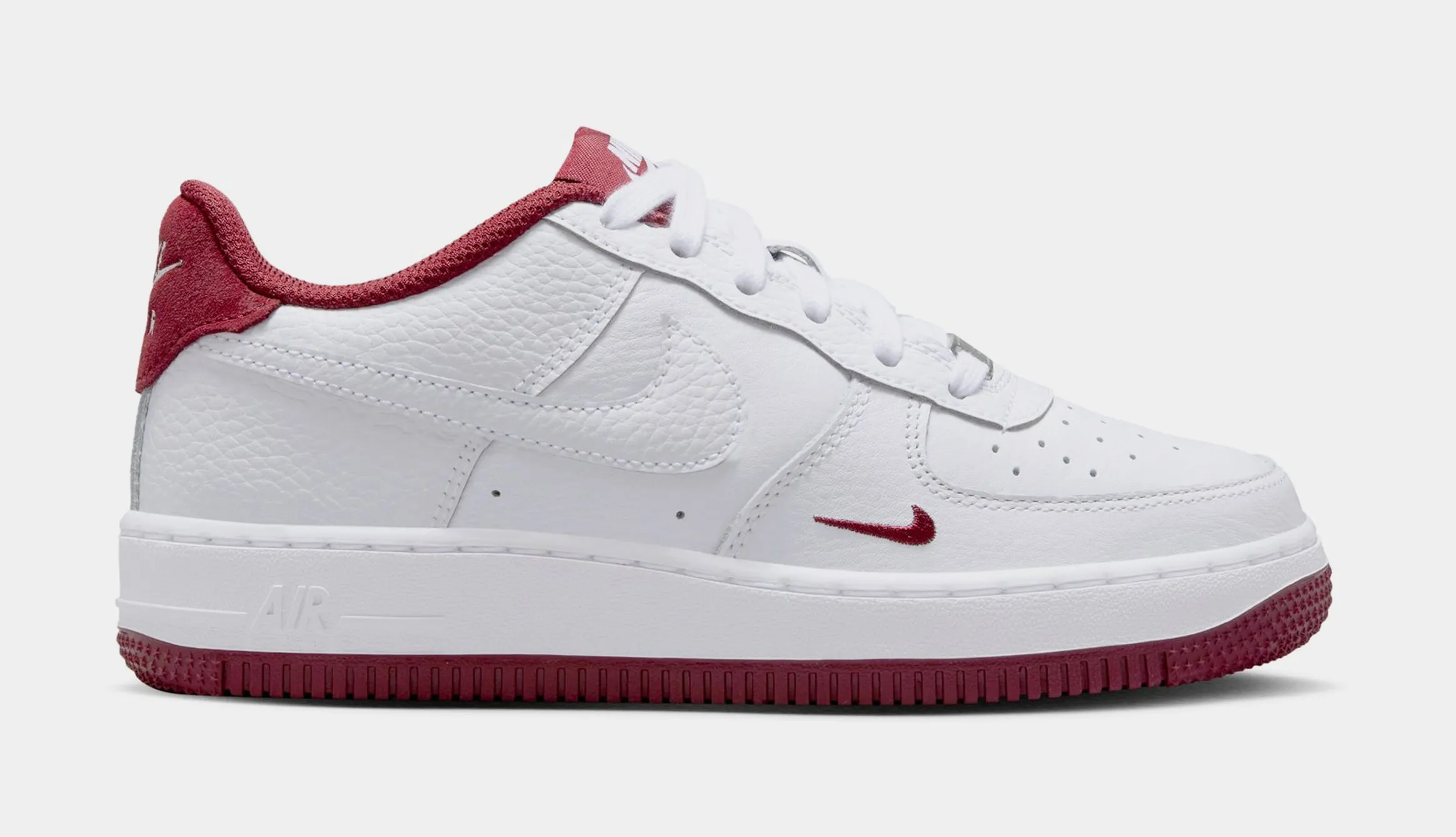 Air Force 1 LV8 Grade School Basketball Shoes (White/Team Red) nike air force 1 timeless streetwear shoes