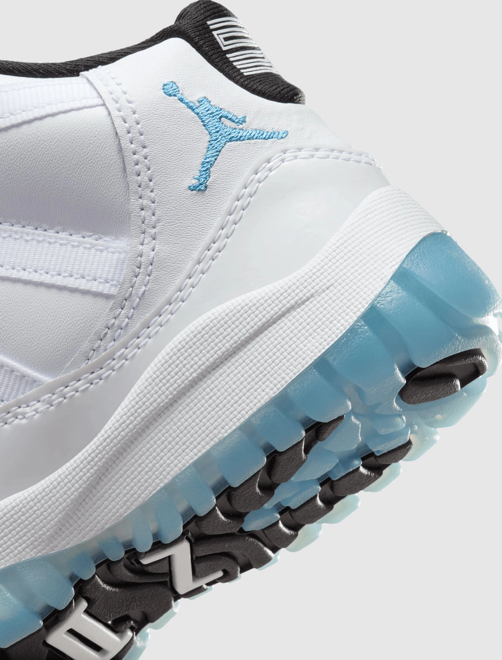 AIR JORDAN 11 RETRO "LEGEND BLUE" PS Retro basketball lifestyle shoes