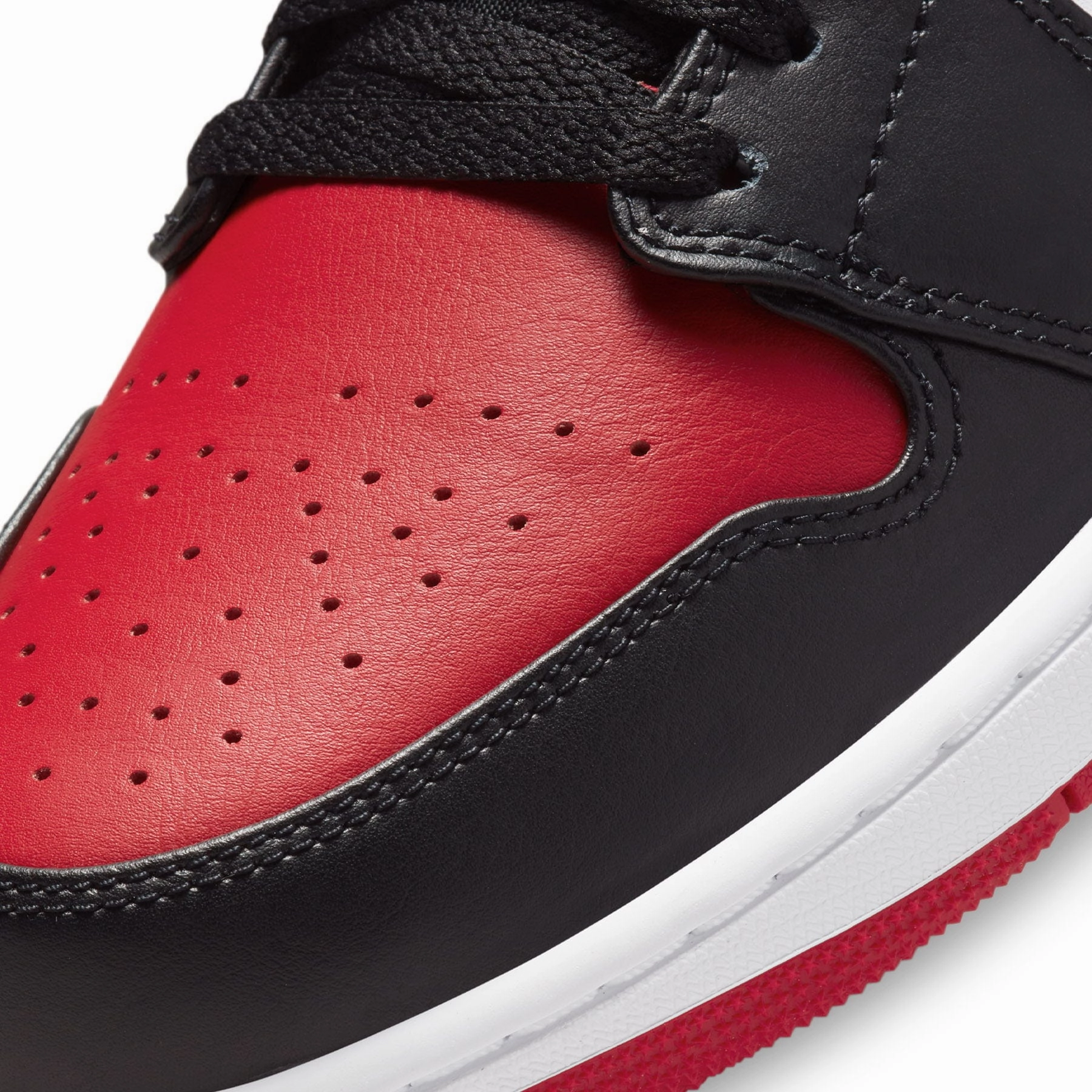 Air Jordan 1 Low 'Bred Toe' Air Jordan 1 vintage style sneakers