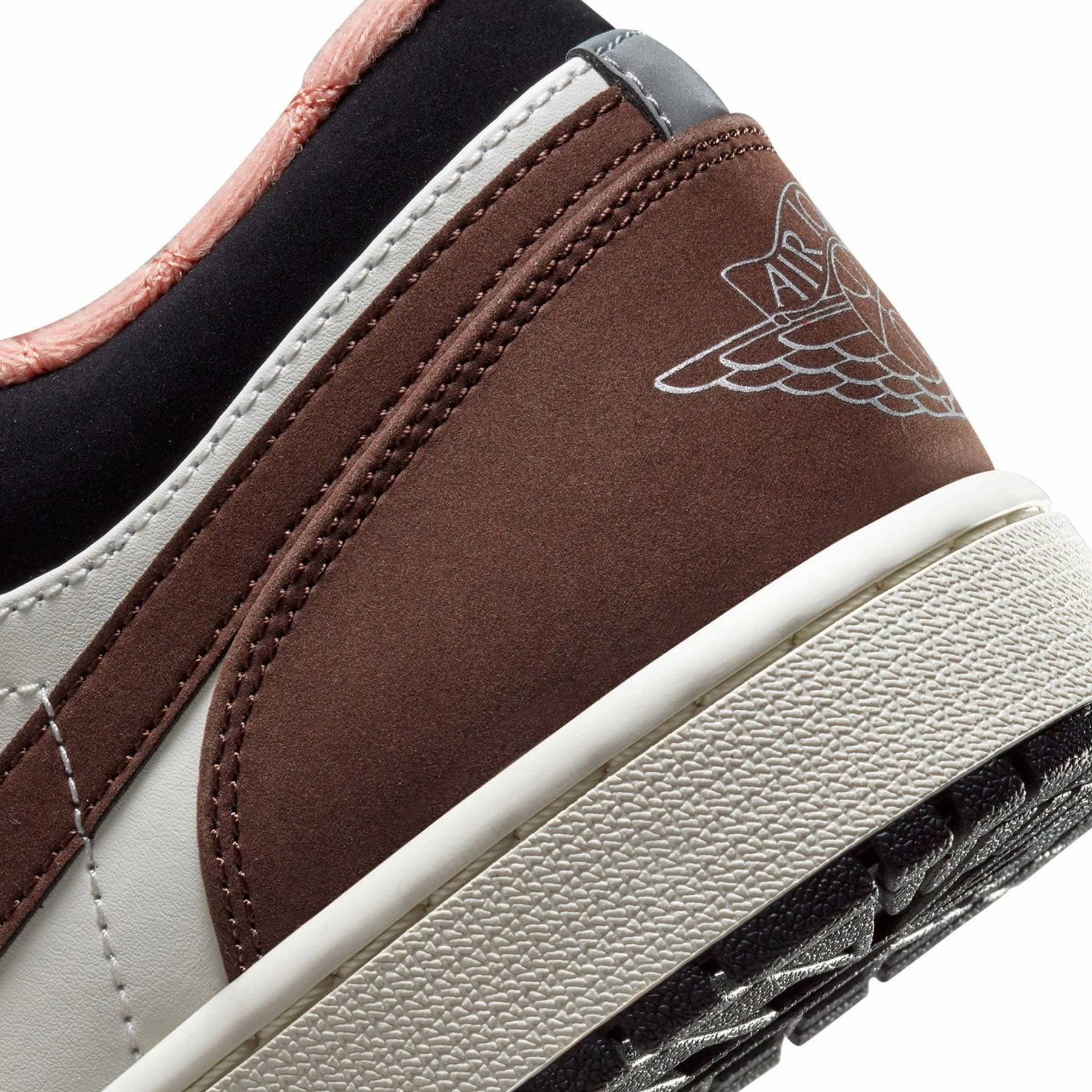 Air Jordan 1 Low 'Mocha' Air Jordan 1 Low lifestyle shoes