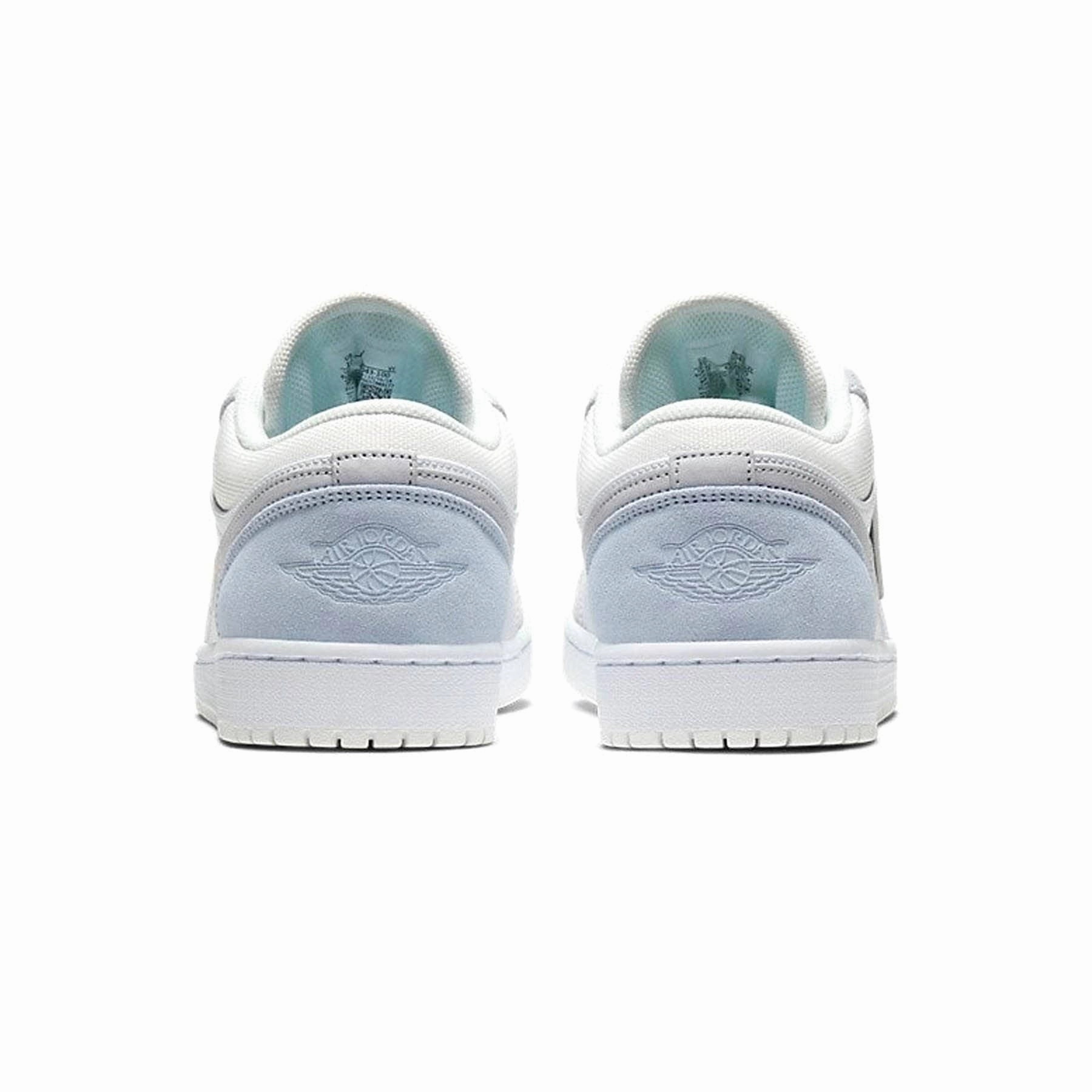 Air Jordan 1 Low 'Paris' Air Jordan 1 vintage style sneakers