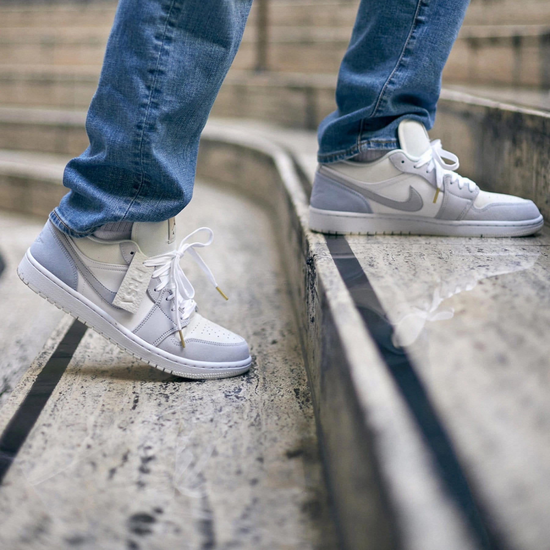 Air Jordan 1 Low 'Paris' Air Jordan 1 vintage style sneakers