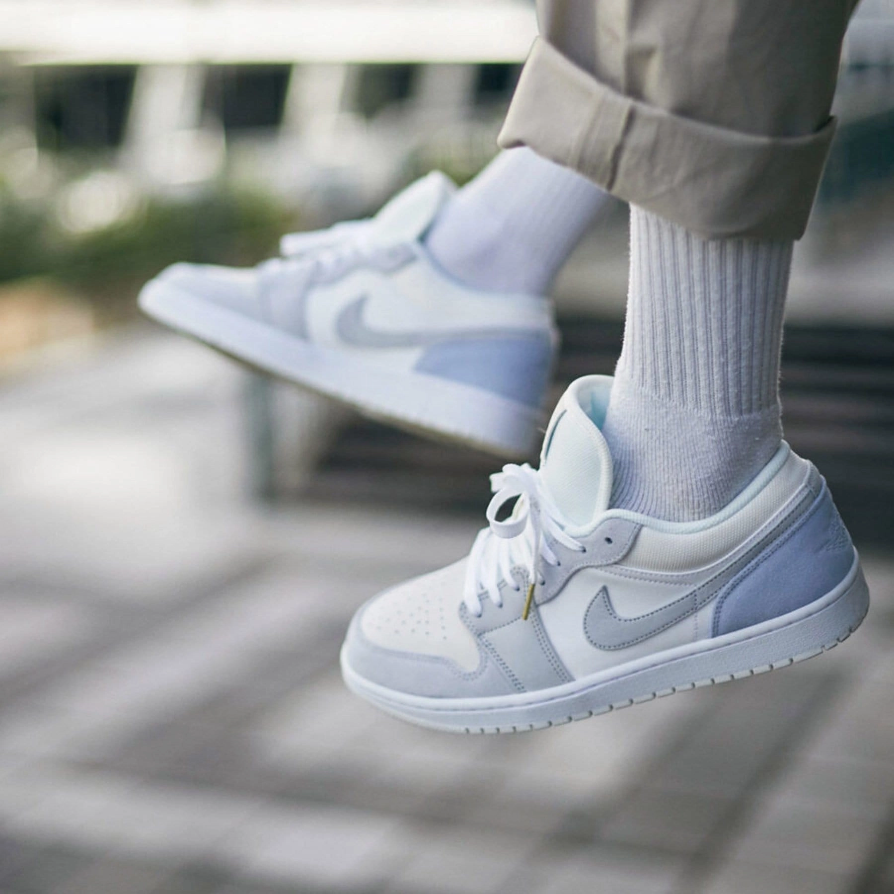 Air Jordan 1 Low 'Paris' Air Jordan 1 vintage style sneakers