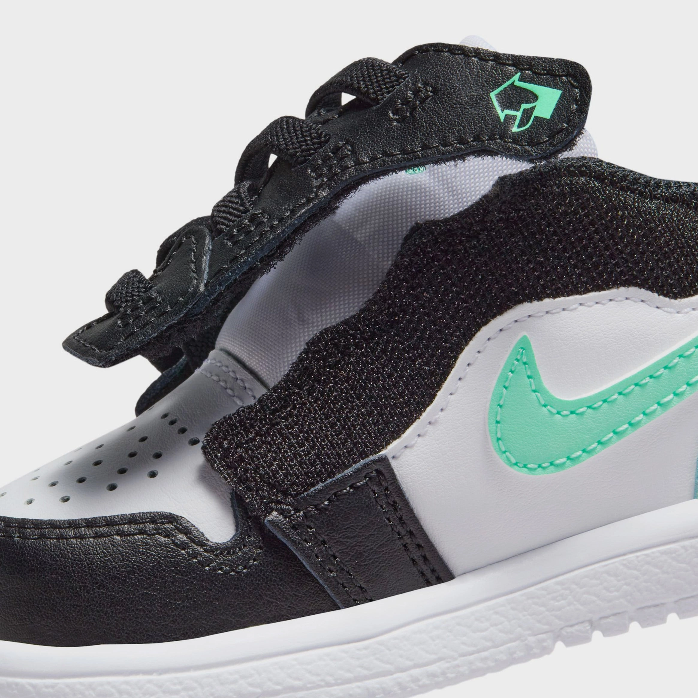 Air Jordan 1 Low Alt Infant Toddler Lifestyle Shoes (White/Green Glow/Black) Air Jordan 1 original design shoes
