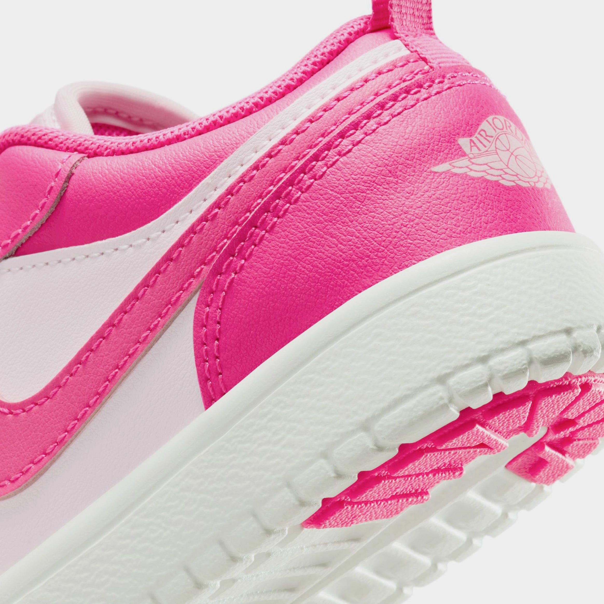 Air Jordan 1 Low ALT Preschool Lifestyle Shoes (Pink Foam/Hyper Pink/Summit White) Air Jordan 1 original design shoes