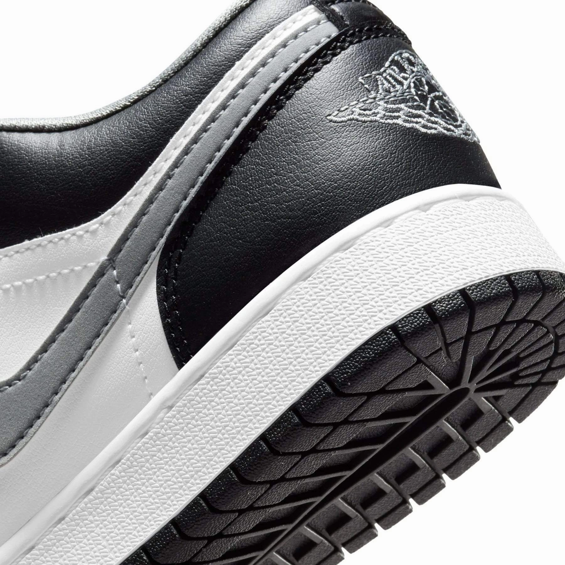 Air Jordan 1 Low GS 'Black Medium Grey' Air Jordan 1 vintage style sneakers