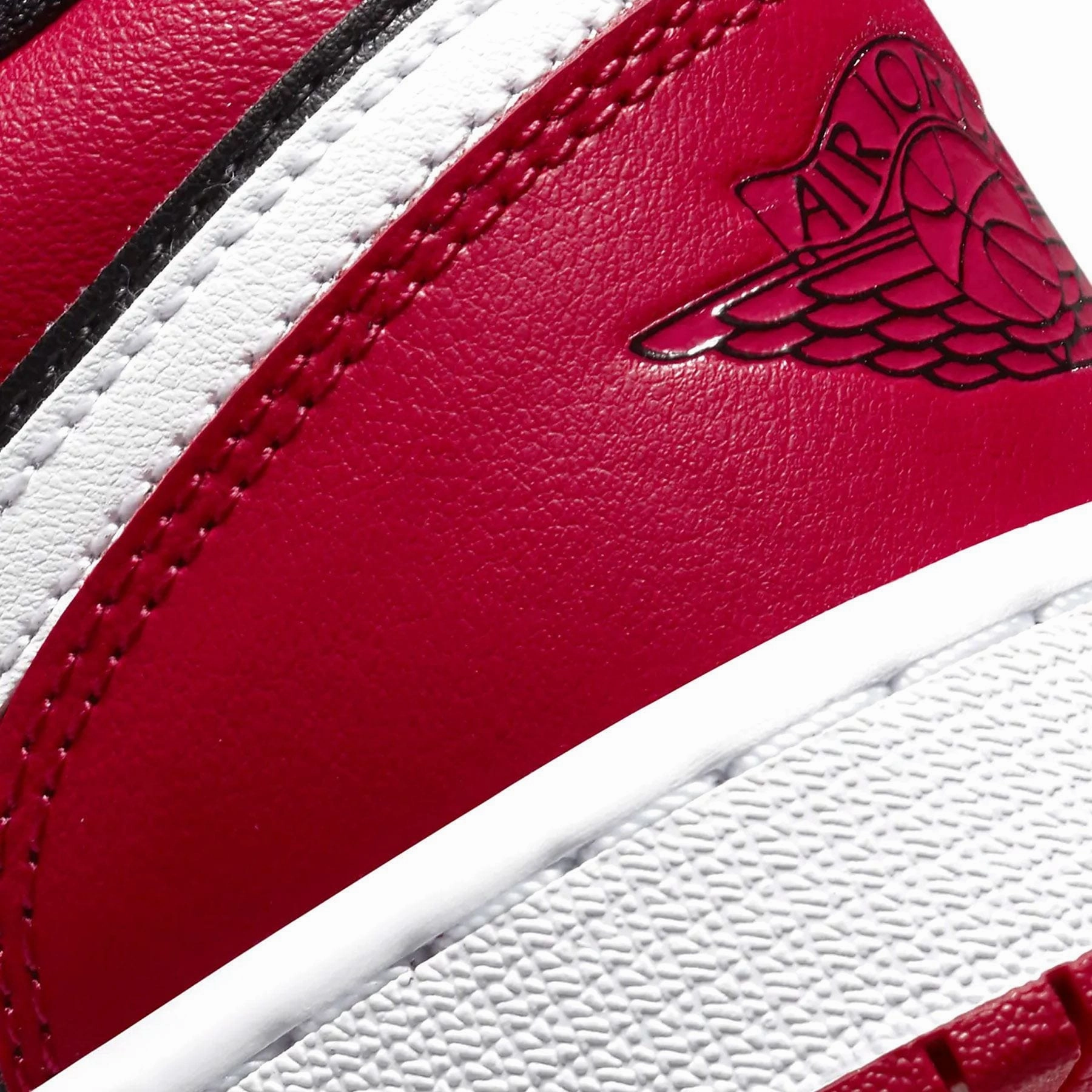 Air Jordan 1 Low GS 'Black Very Berry' Air Jordan 1 Low lifestyle shoes