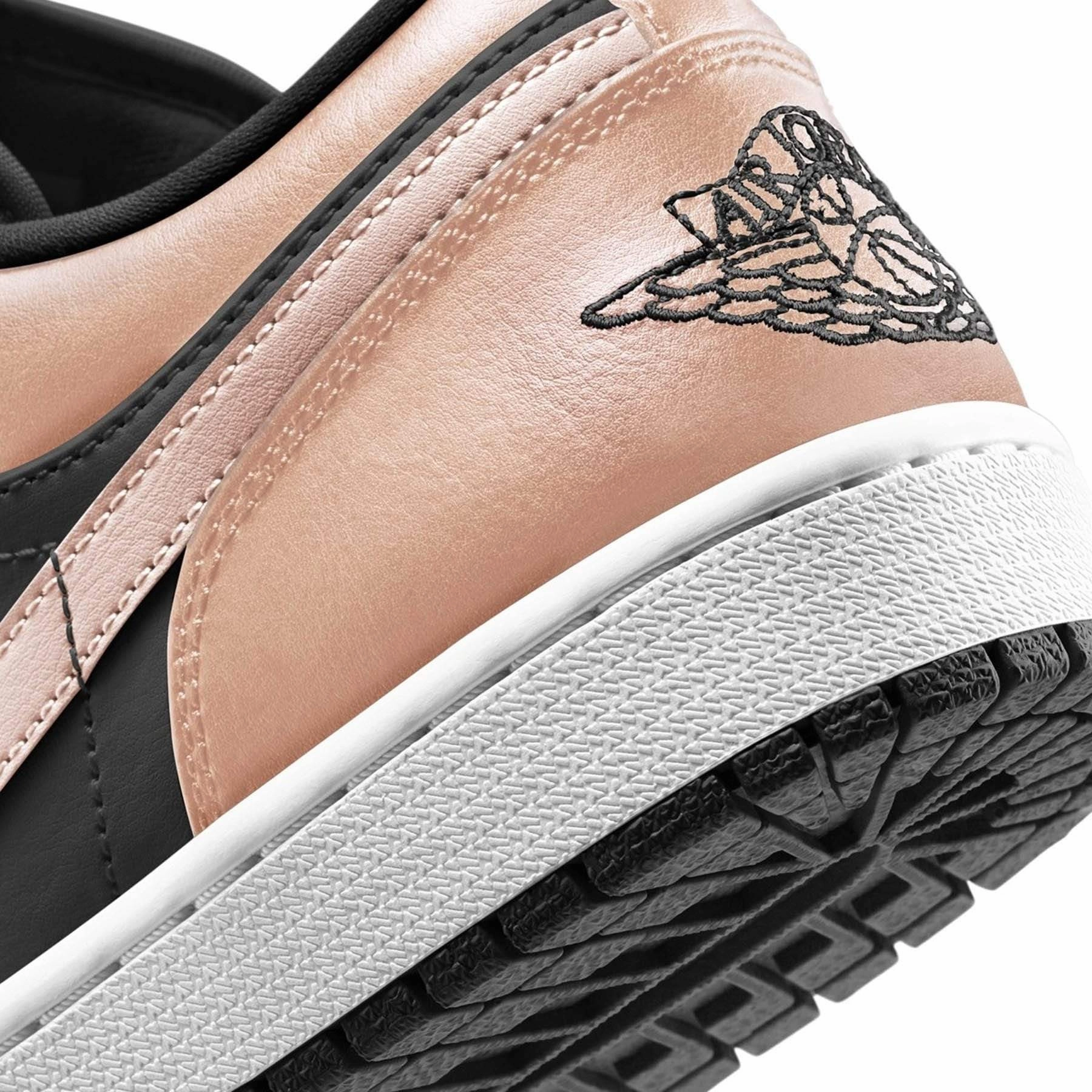 Air Jordan 1 Low GS 'Crimson Tint' Air Jordan 1 vintage style sneakers