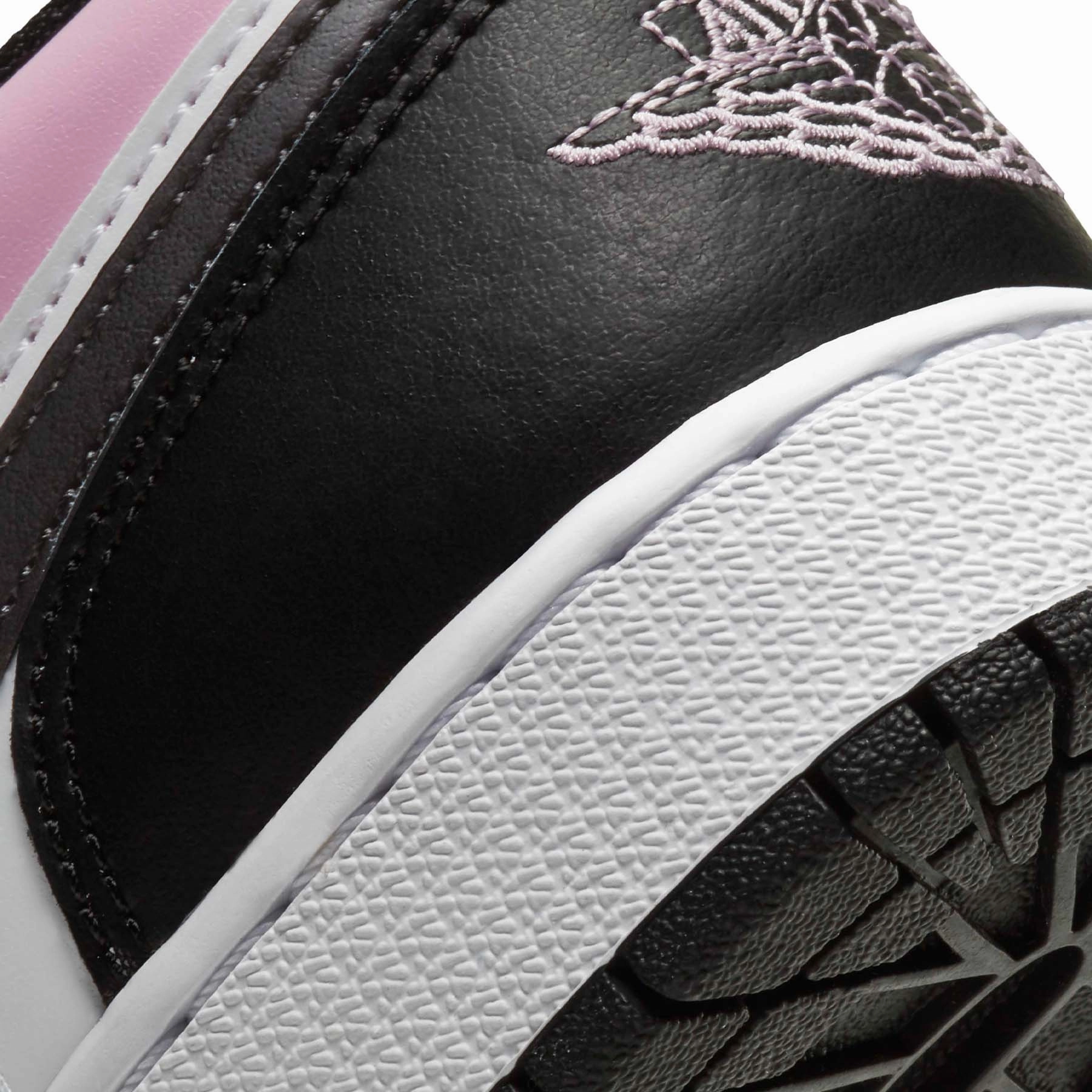 Air Jordan 1 Low GS 'Light Arctic Pink' Air Jordan 1 Low lifestyle shoes