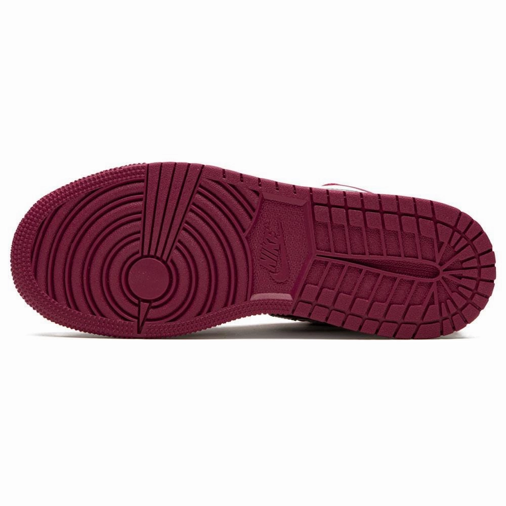 Air Jordan 1 Low GS 'Noble Red' Air Jordan 1 vintage style sneakers