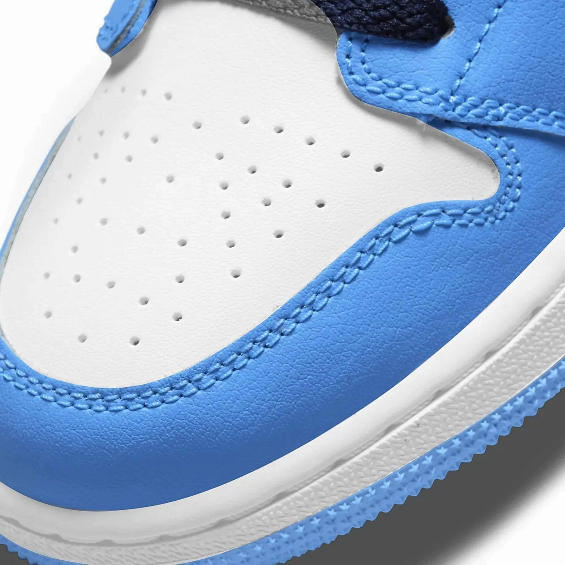 Air Jordan 1 Low GS 'UNC' Air Jordan 1 Low lifestyle shoes
