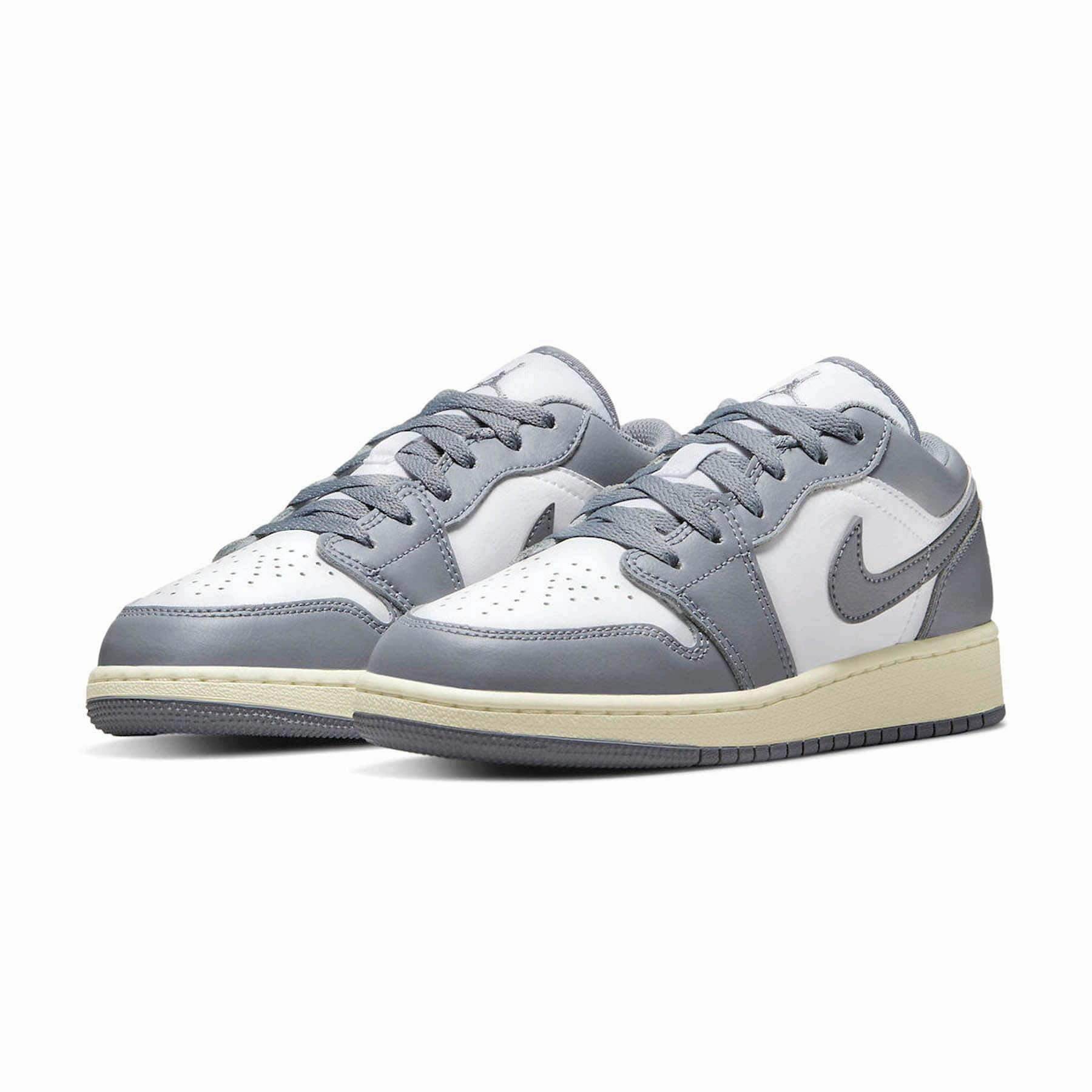Air Jordan 1 Low GS 'Vintage Grey' Air Jordan 1 vintage style sneakers