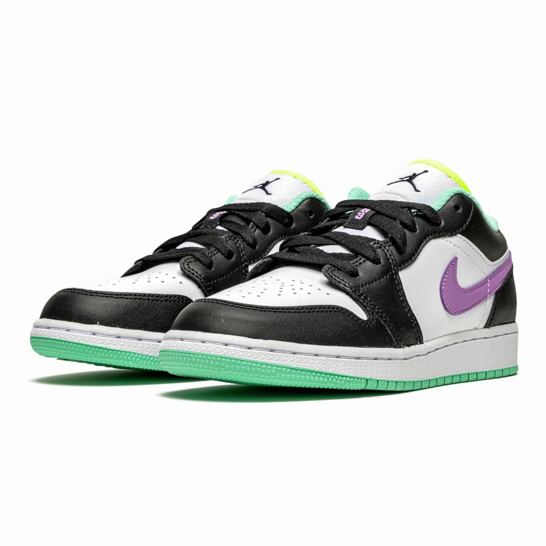 Air Jordan 1 Low GS 'White Violet Shock' Air Jordan 1 vintage style sneakers