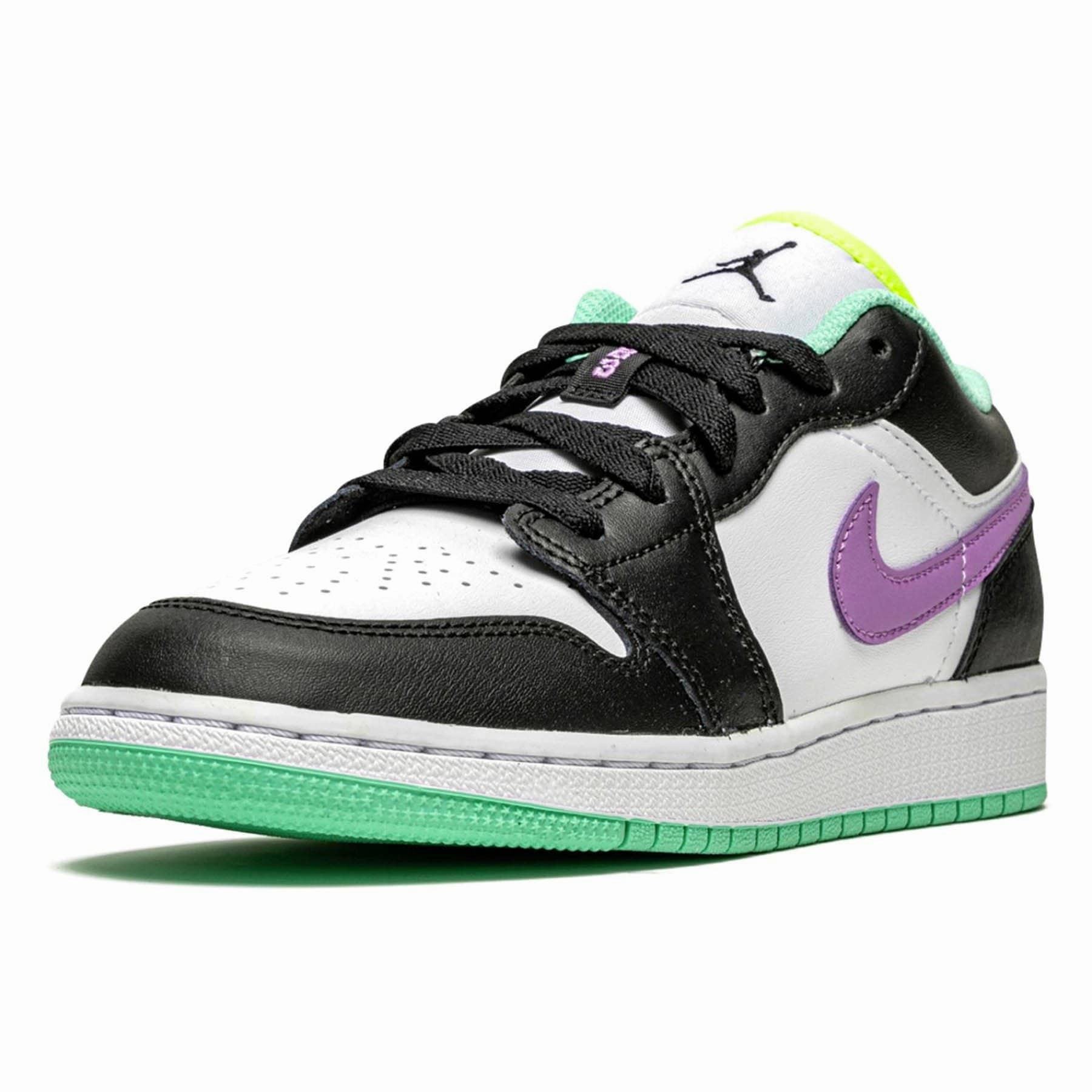 Air Jordan 1 Low GS 'White Violet Shock' Air Jordan 1 vintage style sneakers