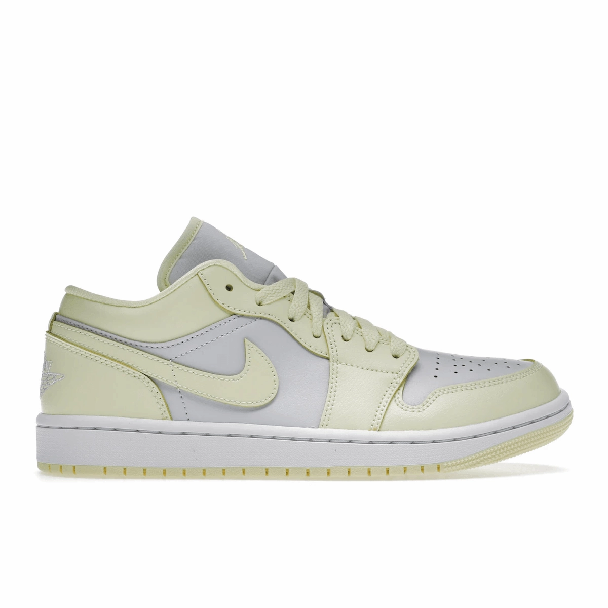 Air Jordan 1 Low Lemonade Air Jordan 1 Low shoes with sleek lifestyle appeal