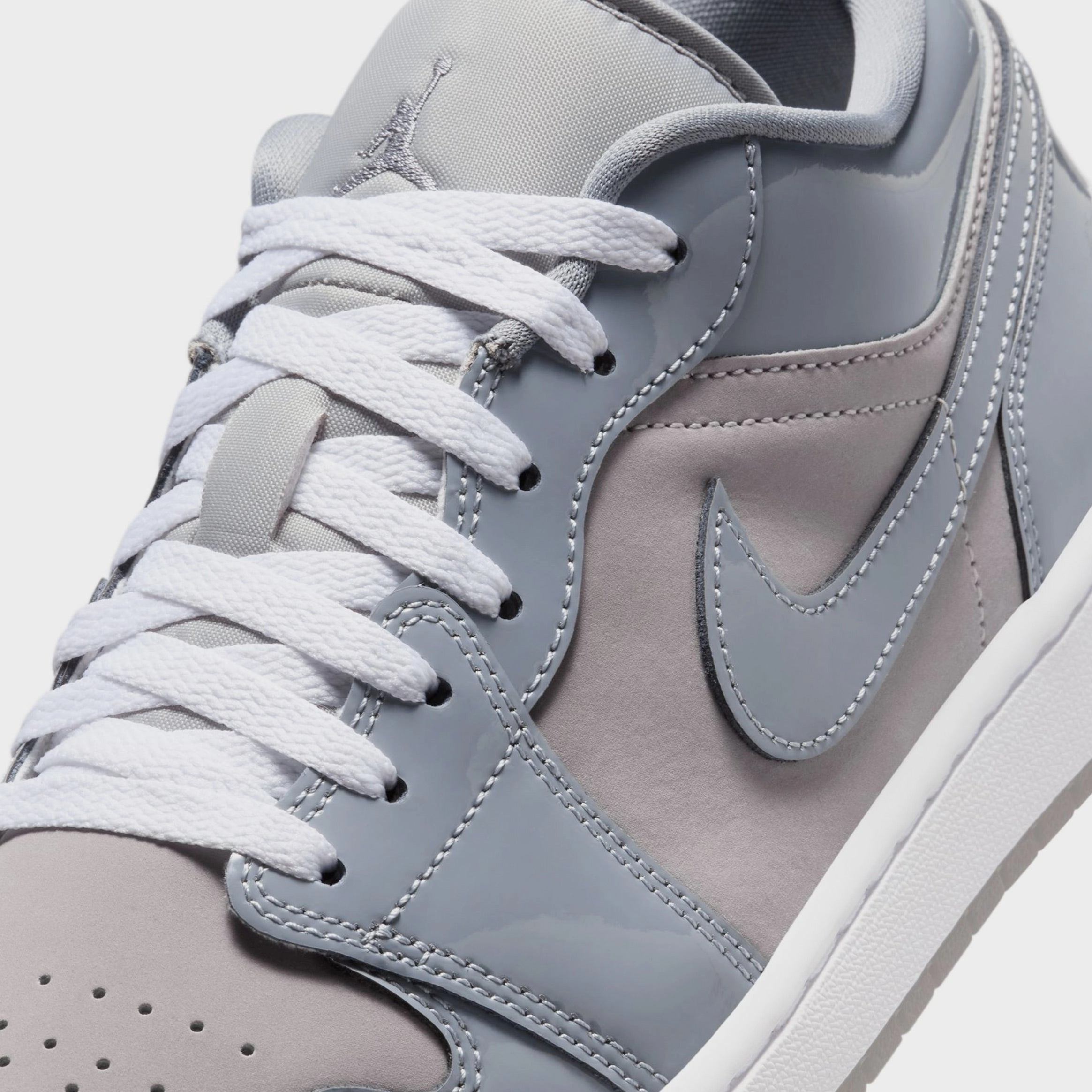 Air Jordan 1 Low Medium Grey Cool Mens Lifestyle Shoes (Medium Grey/White/Cool Grey) Air Jordan 1 original design shoes