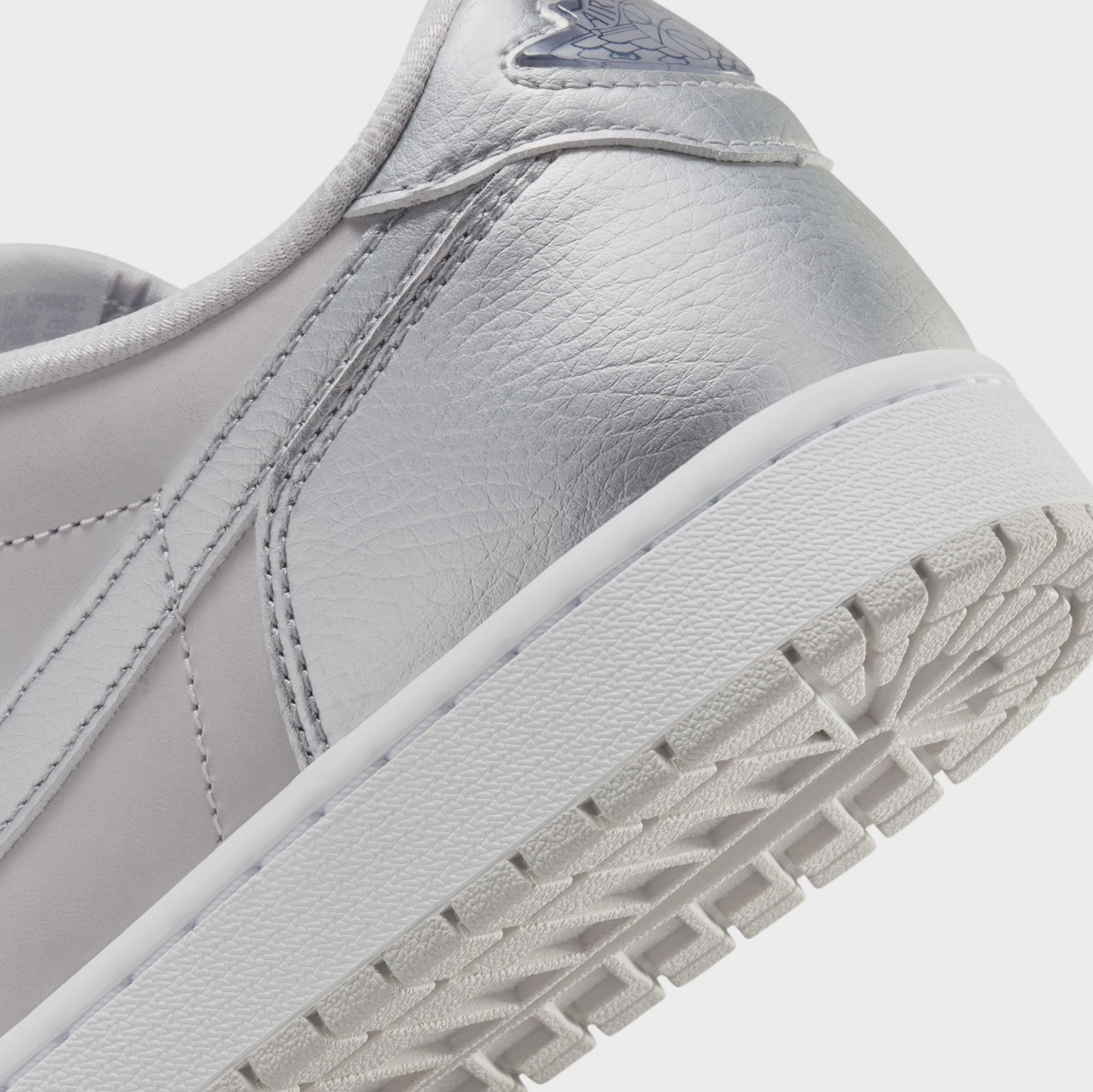 Air Jordan 1 Low OG Metallic Silver Mens Lifestyle Shoes (Neutral Grey/White/Metallic Silver) Air Jordan 1 original design shoes