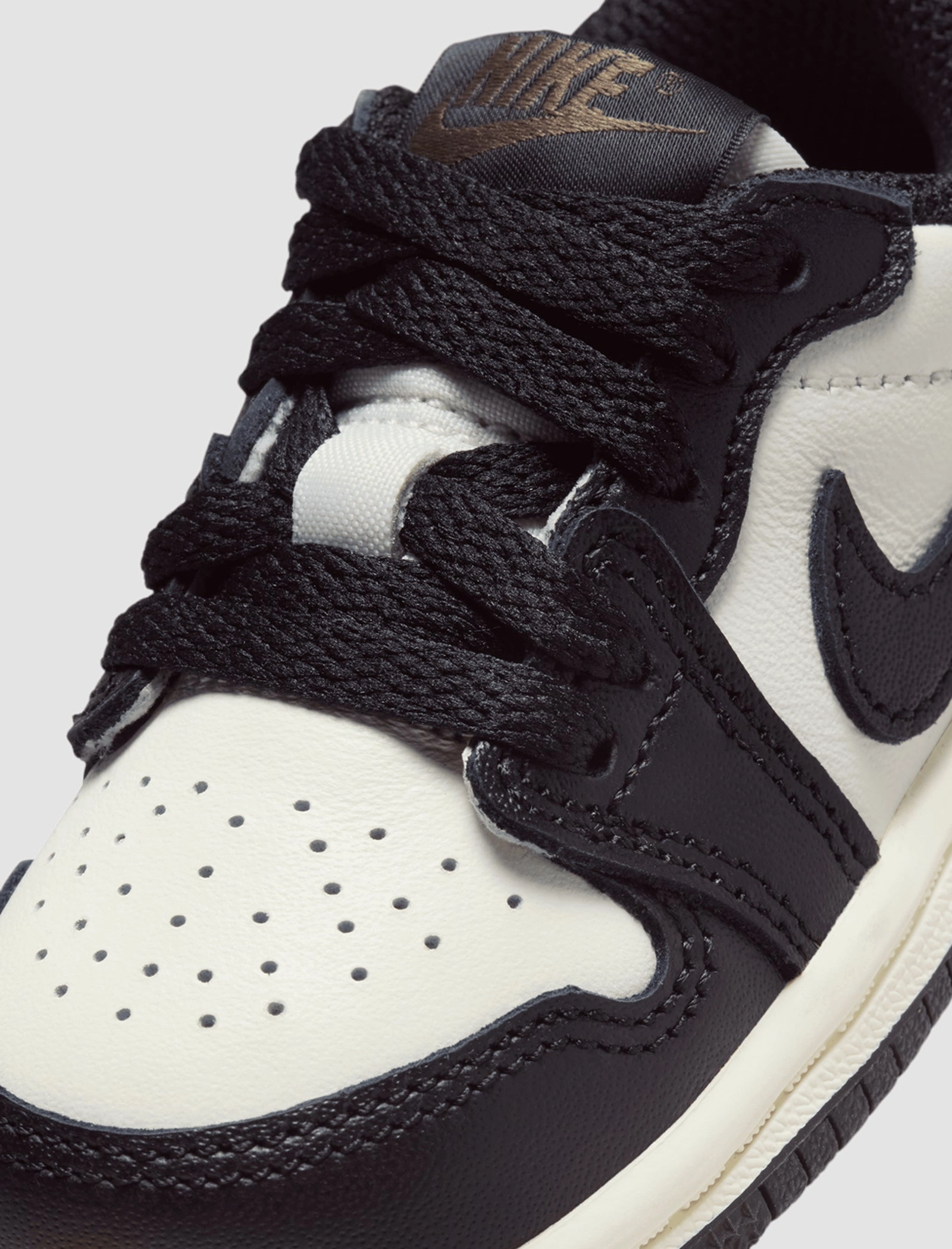 AIR JORDAN 1 LOW OG "DARK MOCHA" TD Retro basketball lifestyle shoes