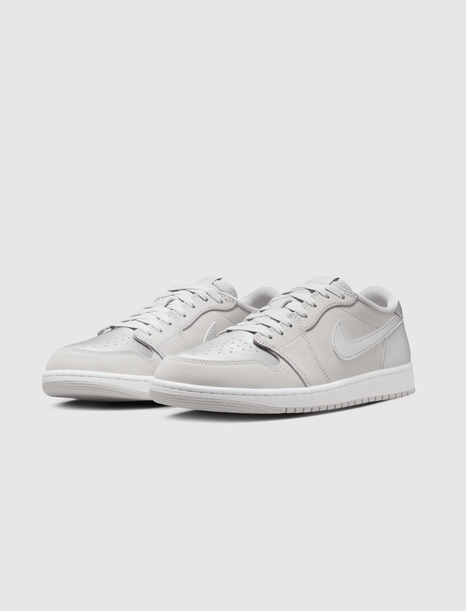 AIR JORDAN 1 LOW OG "METALLIC SILVER" Retro basketball lifestyle shoes