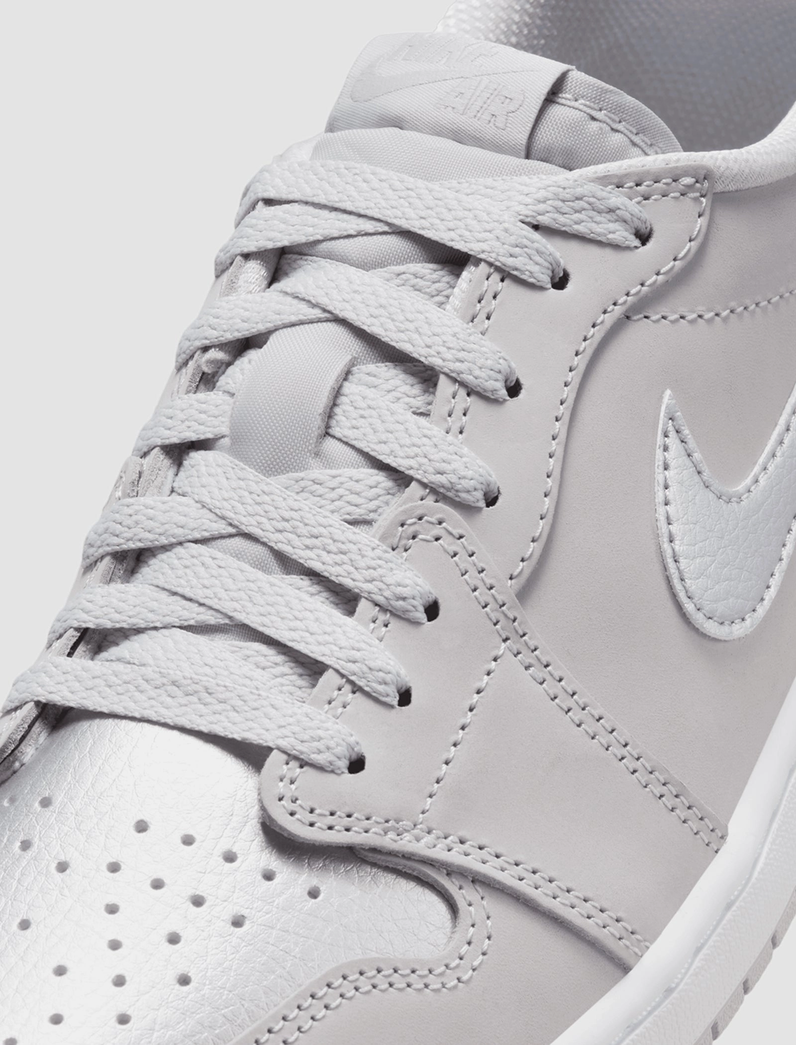 AIR JORDAN 1 LOW OG "METALLIC SILVER" Retro basketball lifestyle shoes