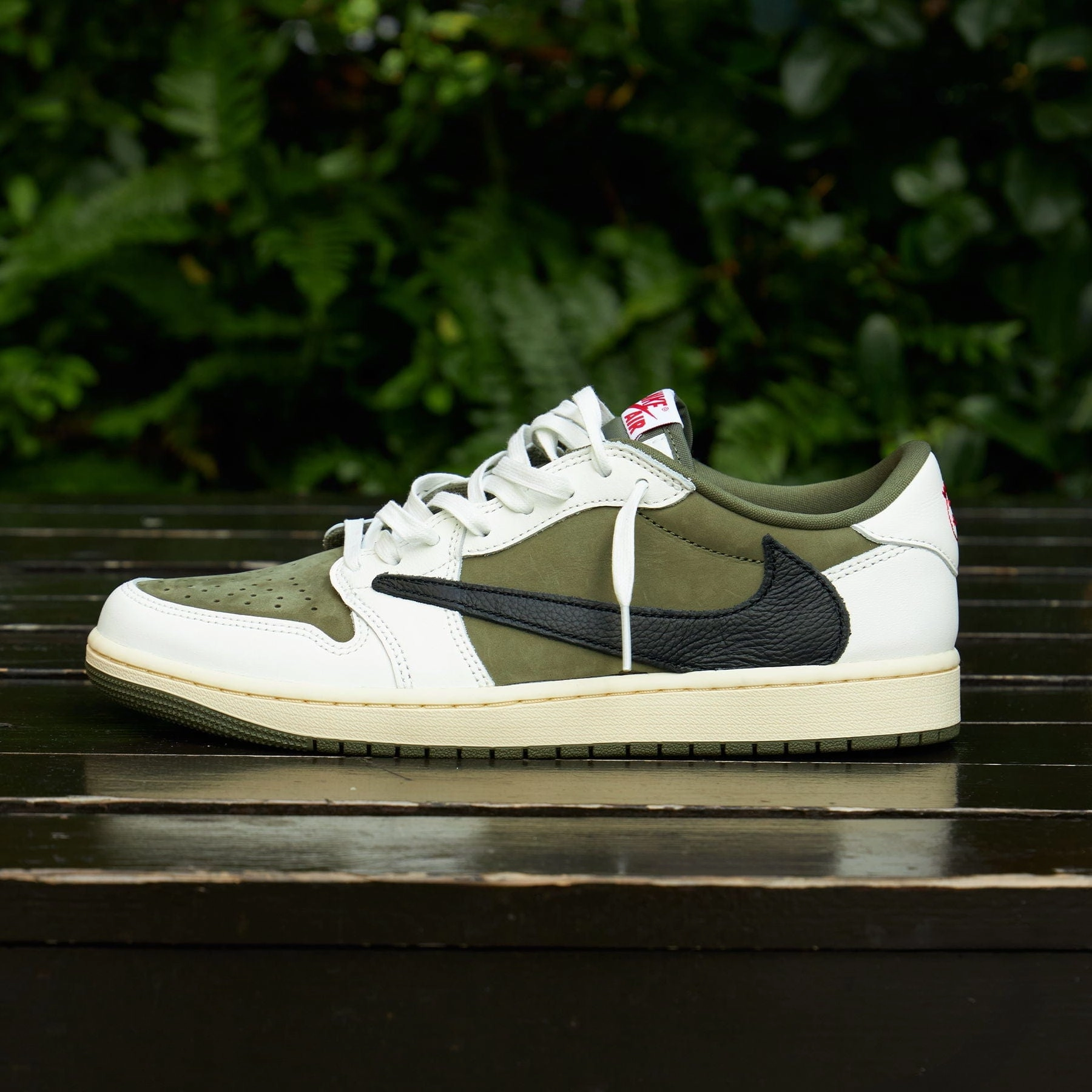 Air Jordan 1 Low OG x Travis Scott SP 'Medium Olive' Air Jordan 1 vintage style sneakers