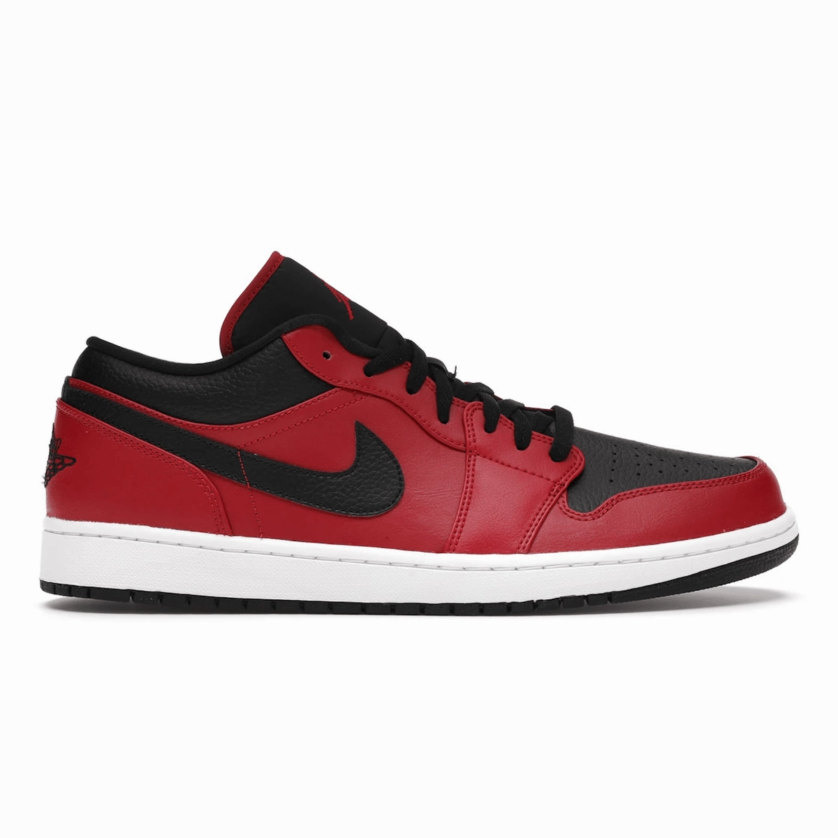 Air Jordan 1 Low Reverse Wide Pebbled Swoosh Air Jordan 1 Low shoes with sleek lifestyle appeal