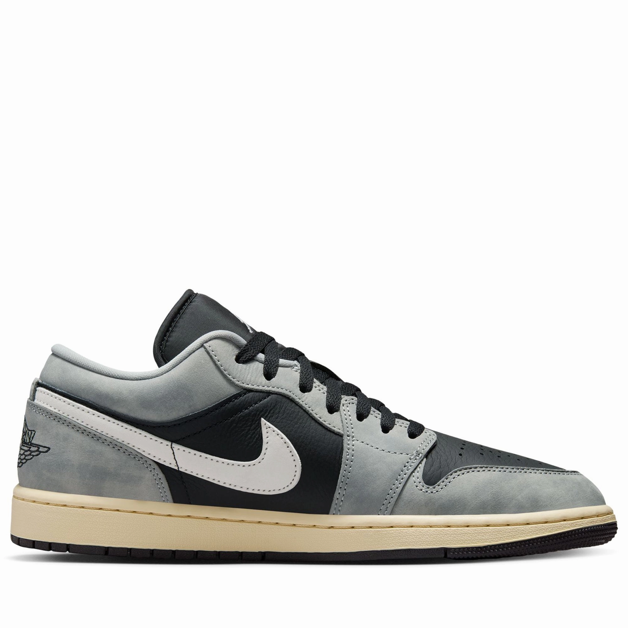 Air Jordan 1 Low SE - Light Smoke Grey/Black Air Jordan Basketball Shoes for Performance