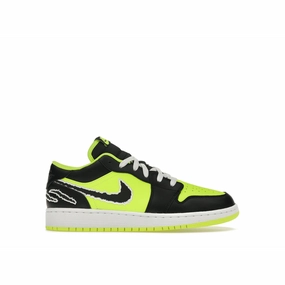 Air Jordan 1 Low SE Black Cat Volt Air Jordan 1 Low shoes with sleek lifestyle appeal