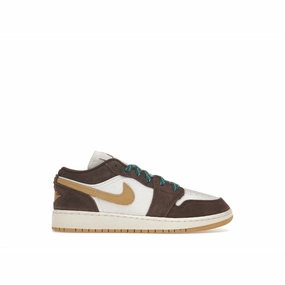 Air Jordan 1 Low SE Cacao Wow Air Jordan 1 Low shoes with sleek lifestyle appeal