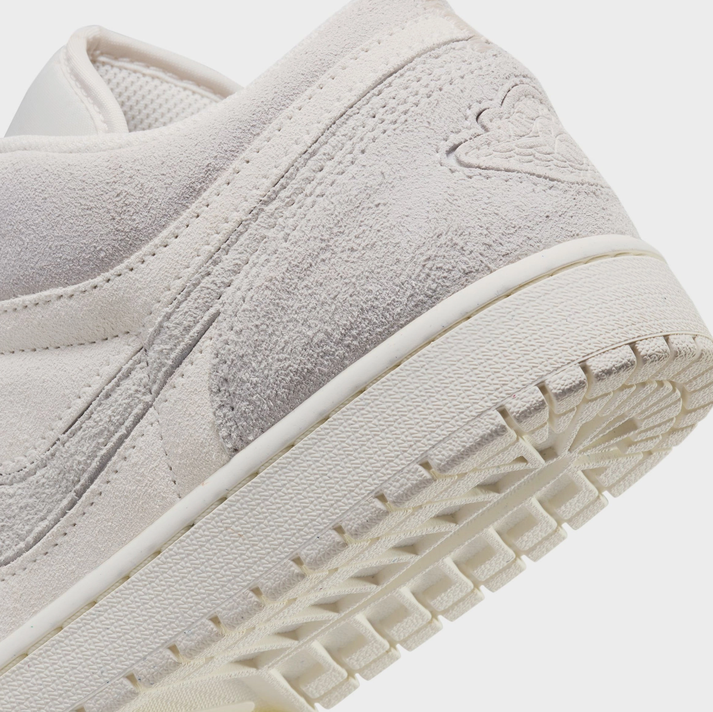Air Jordan 1 Low SE Craft Mens Basketball Shoes (Pale Ivory/Sail/Legend Brown) Air Jordan 1 original design shoes