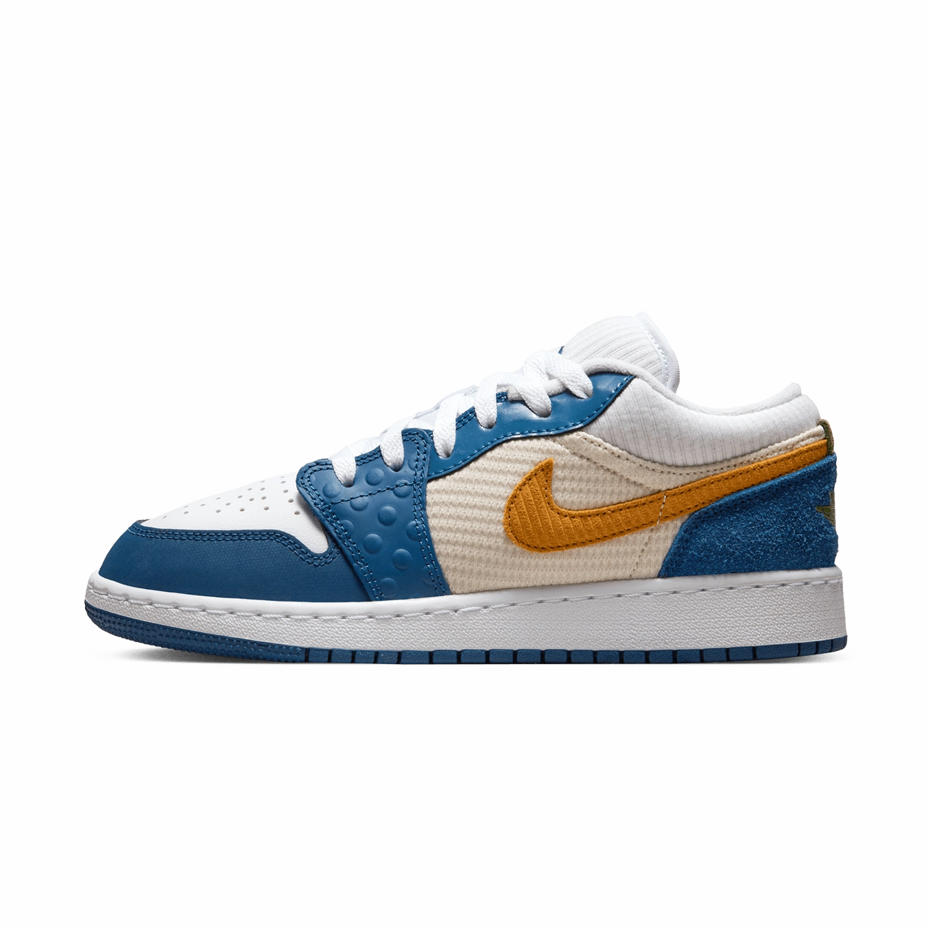 Air Jordan 1 Low SE GS 'Messy Room' Air Jordan 1 sneakers with heritage court style