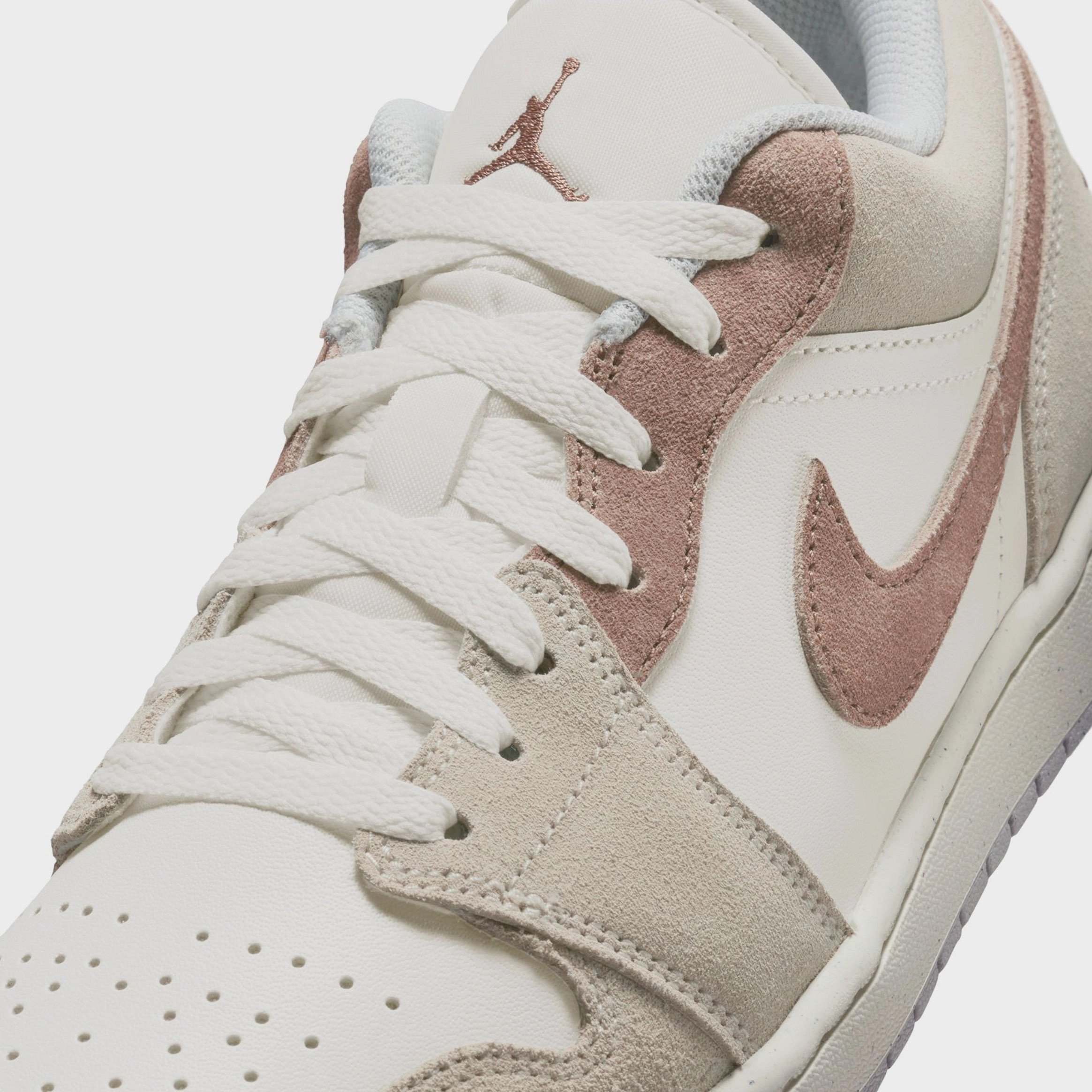 Air Jordan 1 Low SE Legend Light Brown Mens Lifestyle Shoes (Legend Light Brown/Sail/Neutral Grey/Archaeo Brown) Air Jordan 1 original design shoes