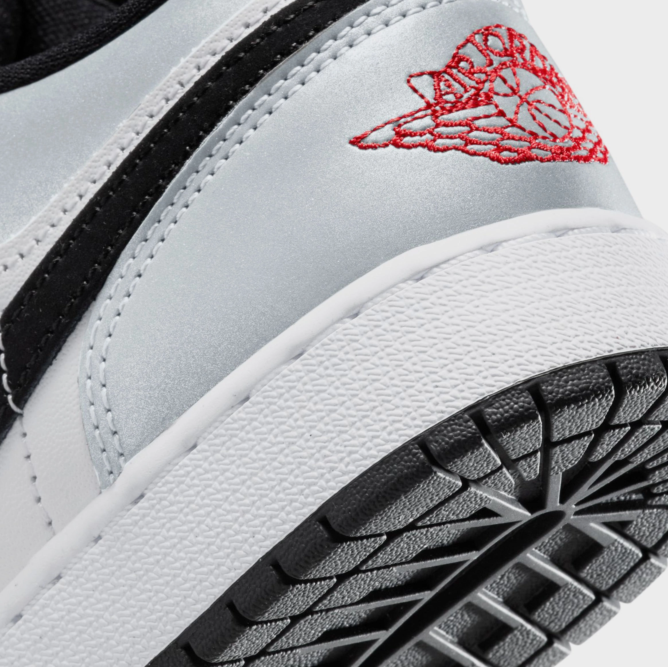 Air Jordan 1 Low SE Panda Toe Grade School Basketball Shoes (White/Fire Red/Black/Matte Silver) Air Jordan 1 original design shoes