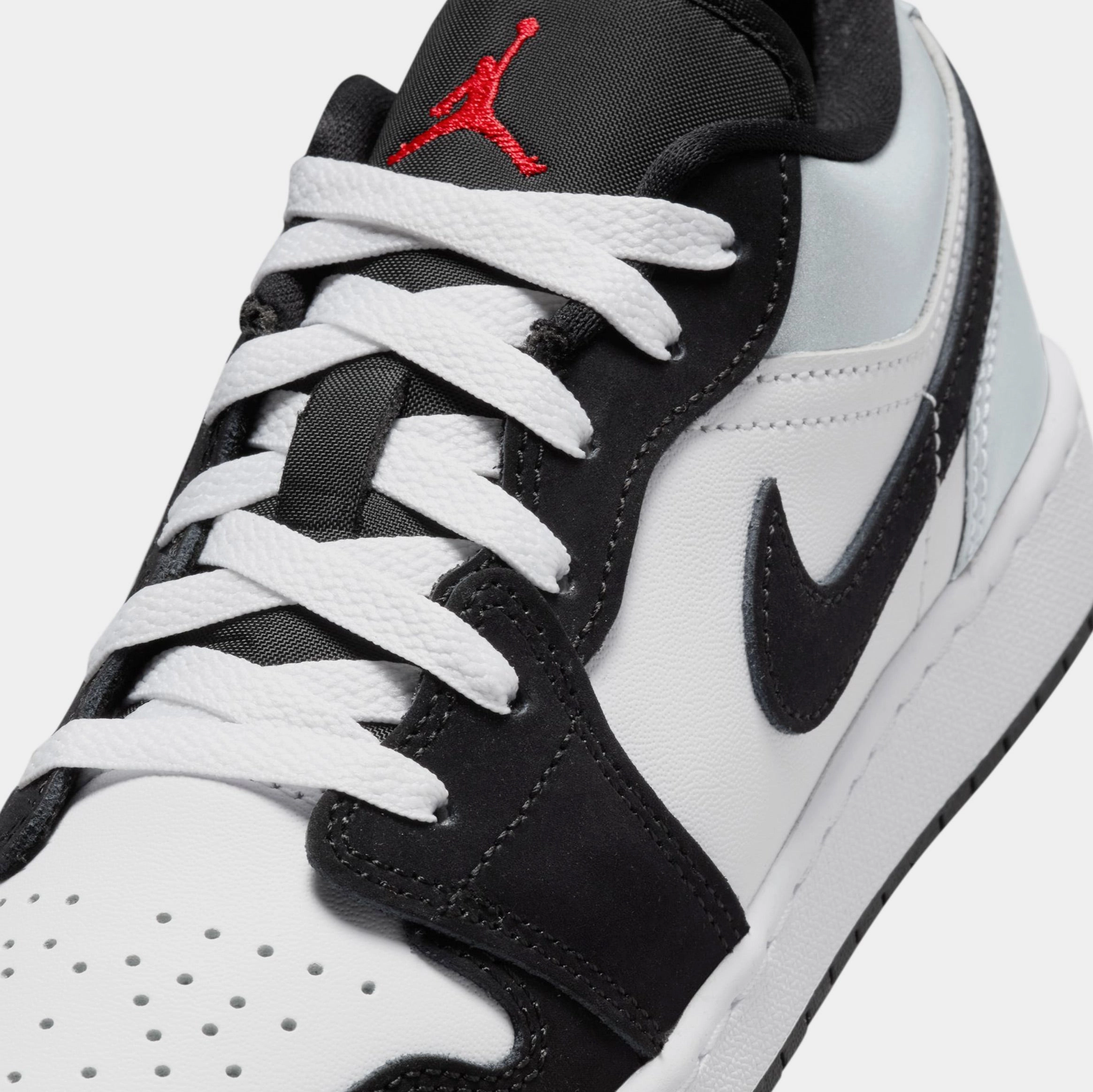 Air Jordan 1 Low SE Panda Toe Grade School Basketball Shoes (White/Fire Red/Black/Matte Silver) Air Jordan 1 original design shoes