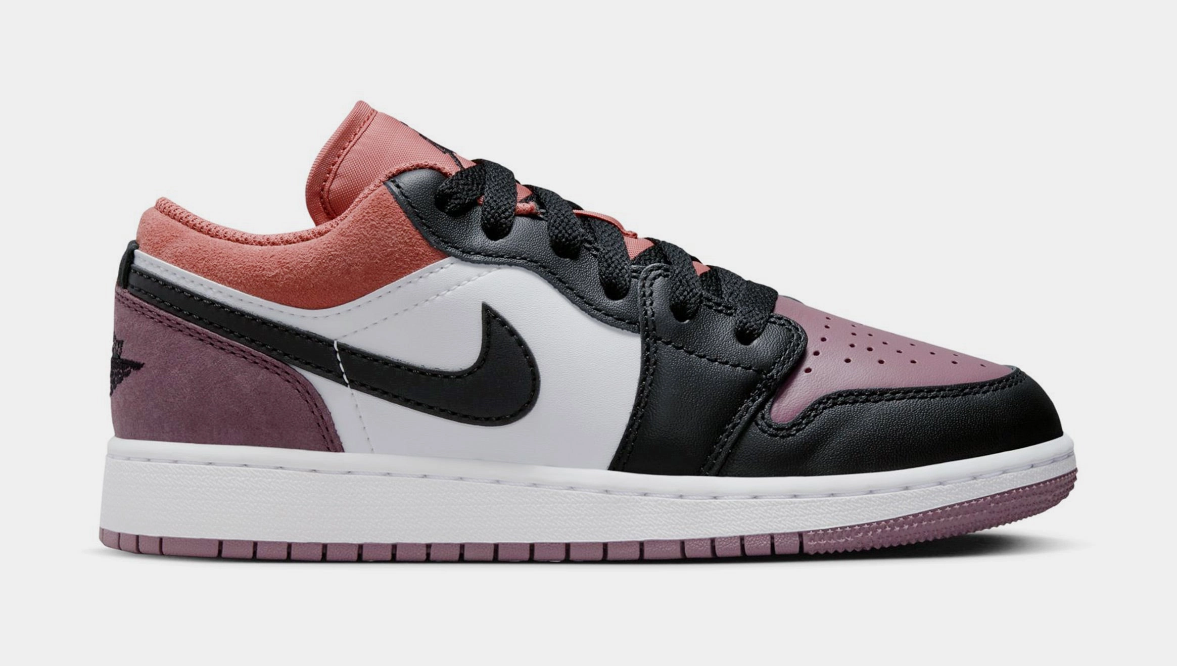 Air Jordan 1 Low SE Sky J Mauve Grade School Lifestyle Shoes (White/Orange/Mauve/Black) Air Jordan 1 classic shoes for streetwear looks