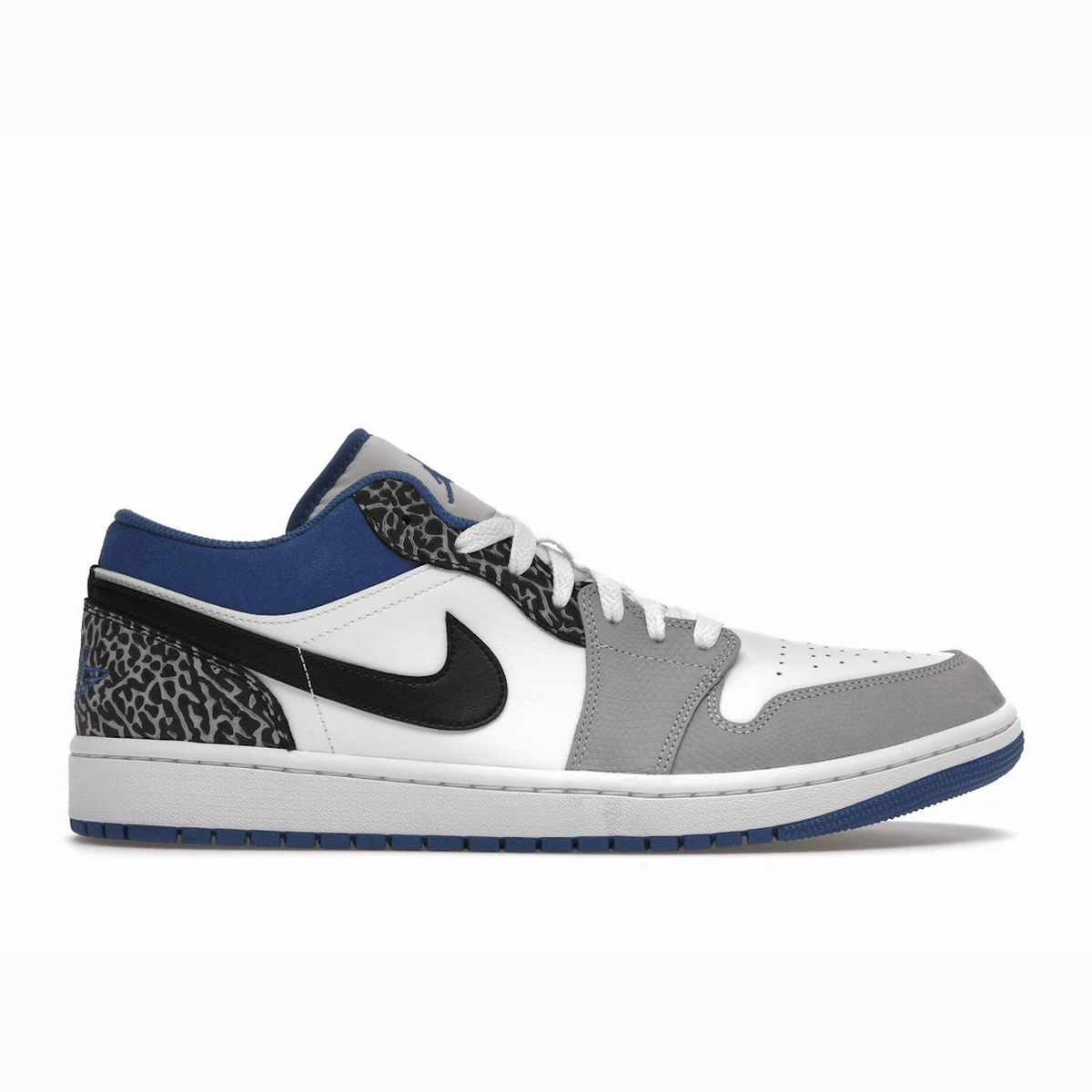 Air Jordan 1 Low SE True Blue Air Jordan 1 Low shoes with sleek lifestyle appeal