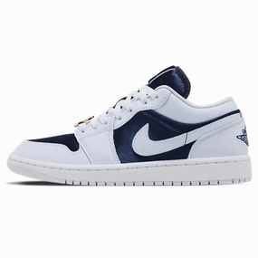 Air Jordan 1 Low SE Wmns 'Midnight Navy Gold Charms' Air Jordan 1 sneakers with heritage court style