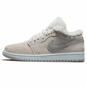Air Jordan 1 Low SE Wmns 'Sherpa Fleece' Air Jordan 1 Low sneakers perfect for casual outfits