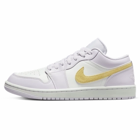 Air Jordan 1 Low Wmns 'Barely Grape' Air Jordan 1 sneakers with heritage court style