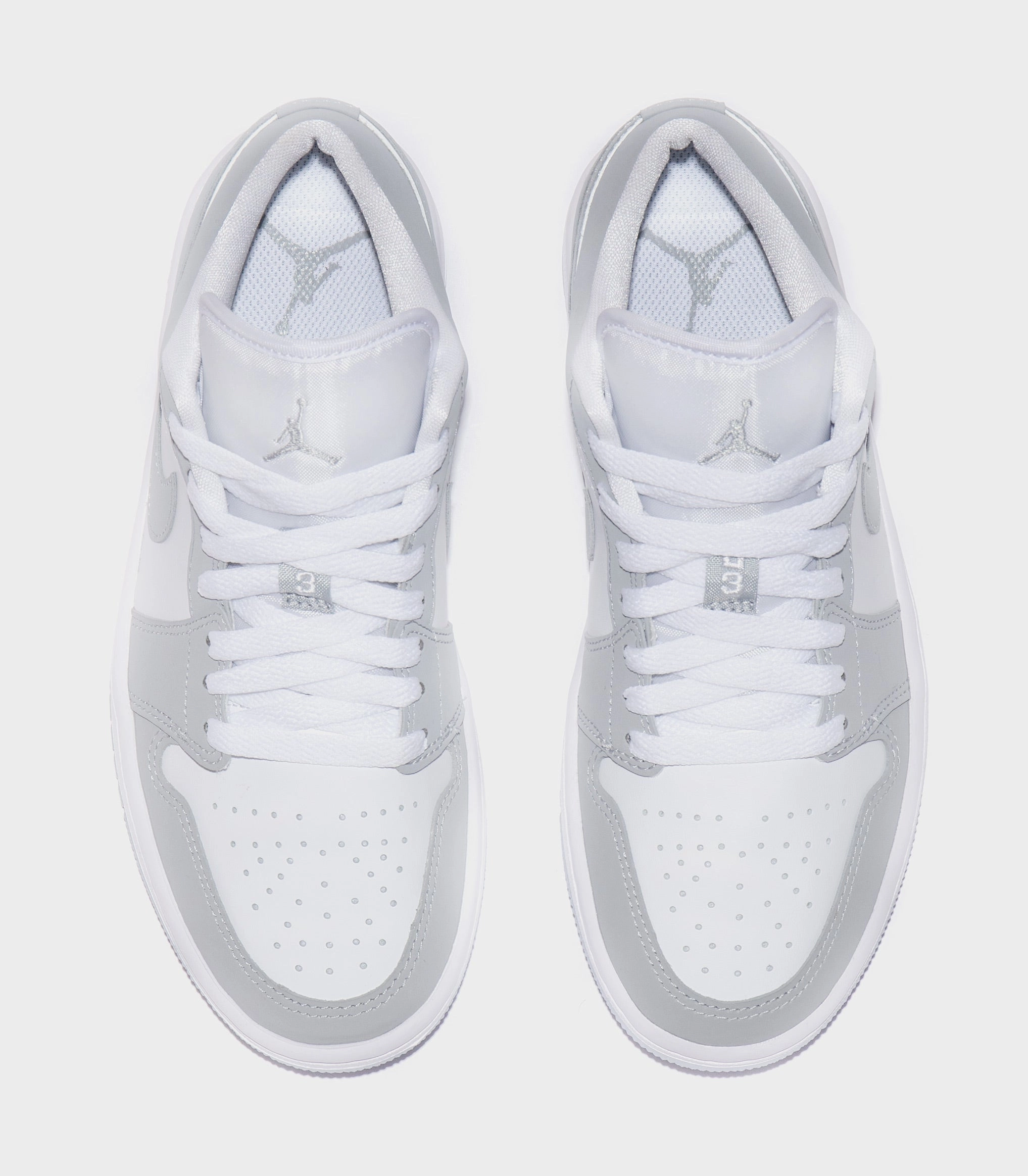 Air Jordan 1 Low Wolf Grey Womens Lifestyle Shoes (Grey/White) Air Jordan 1 original design shoes