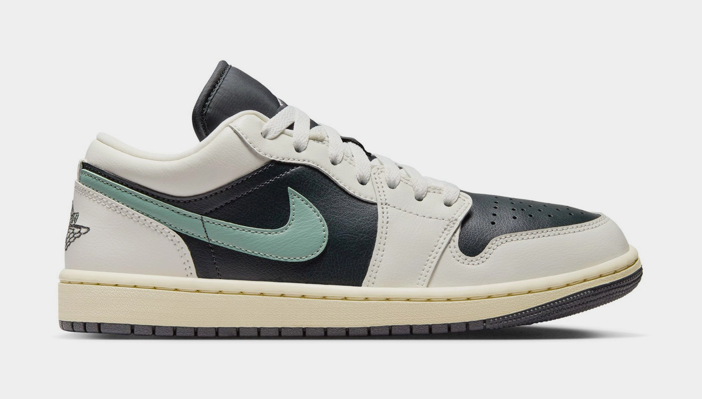 Air Jordan 1 Low Womens Lifestyle Shoes (Anthracite/Sail/Legend Sand/Jade Smoke) Air Jordan 1 classic shoes for streetwear looks