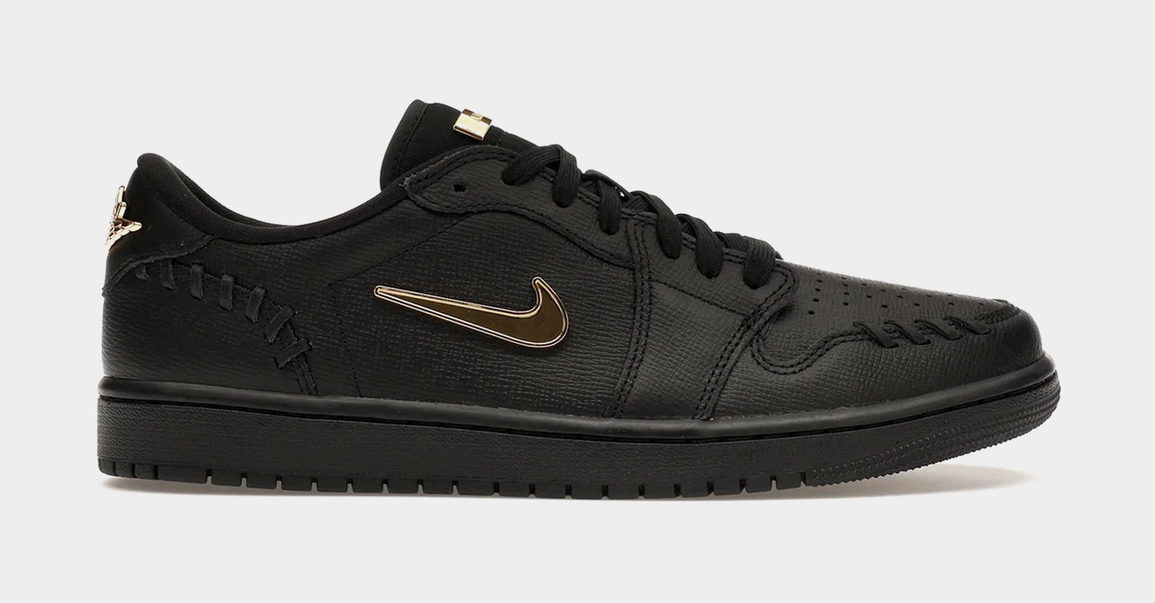 Air Jordan 1 Method Of Make Metallic Gold Womens Lifestyle Shoes (Black/Metallic Gold) Air Jordan 1 classic shoes for streetwear looks