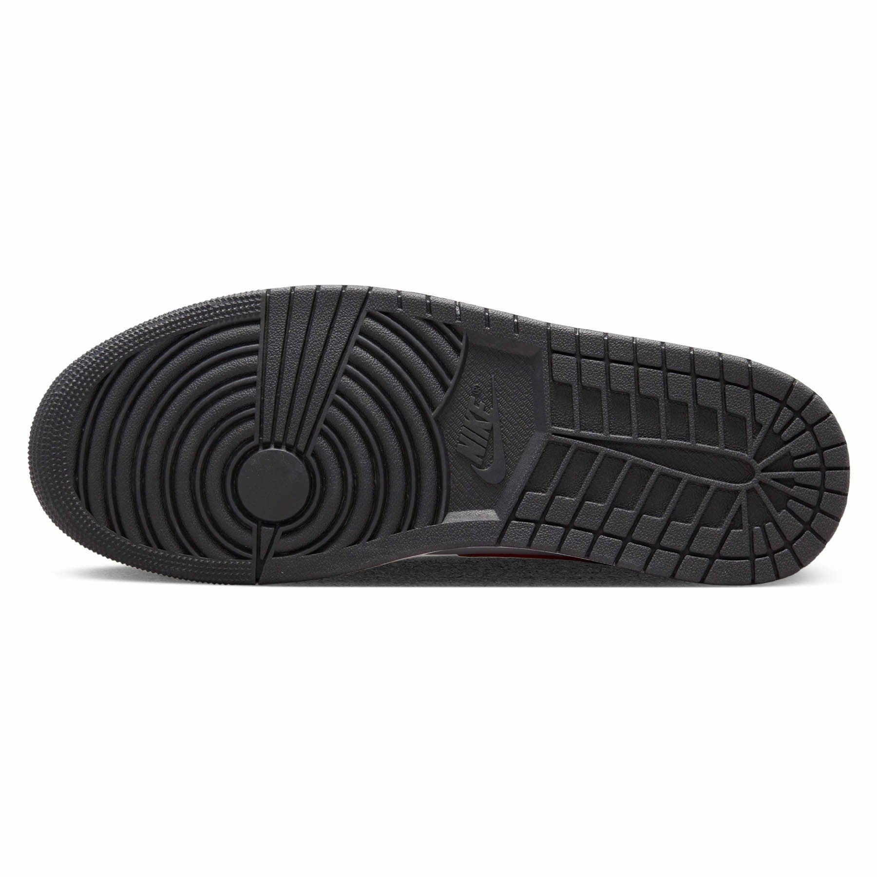 Air Jordan 1 Mid 'Black Fire Red' Air Jordan 1 vintage style sneakers
