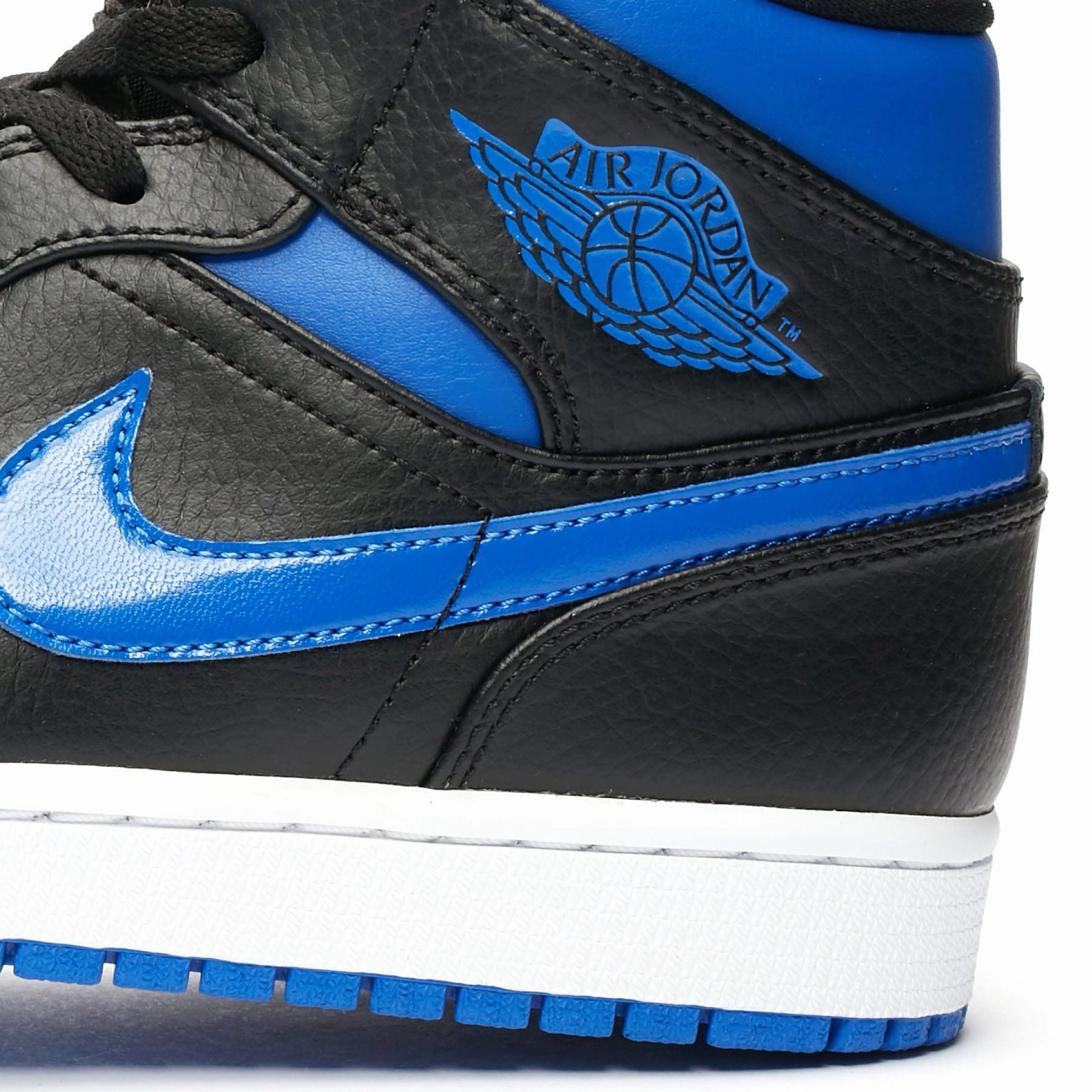 Air Jordan 1 Mid 'Black Hyper Royal' Air Jordan 1 Mid streetwear shoes