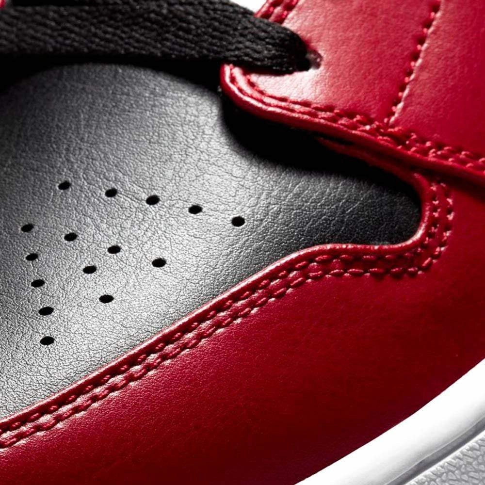 Air Jordan 1 Mid 'Chicago Black Toe' Air Jordan 1 vintage style sneakers
