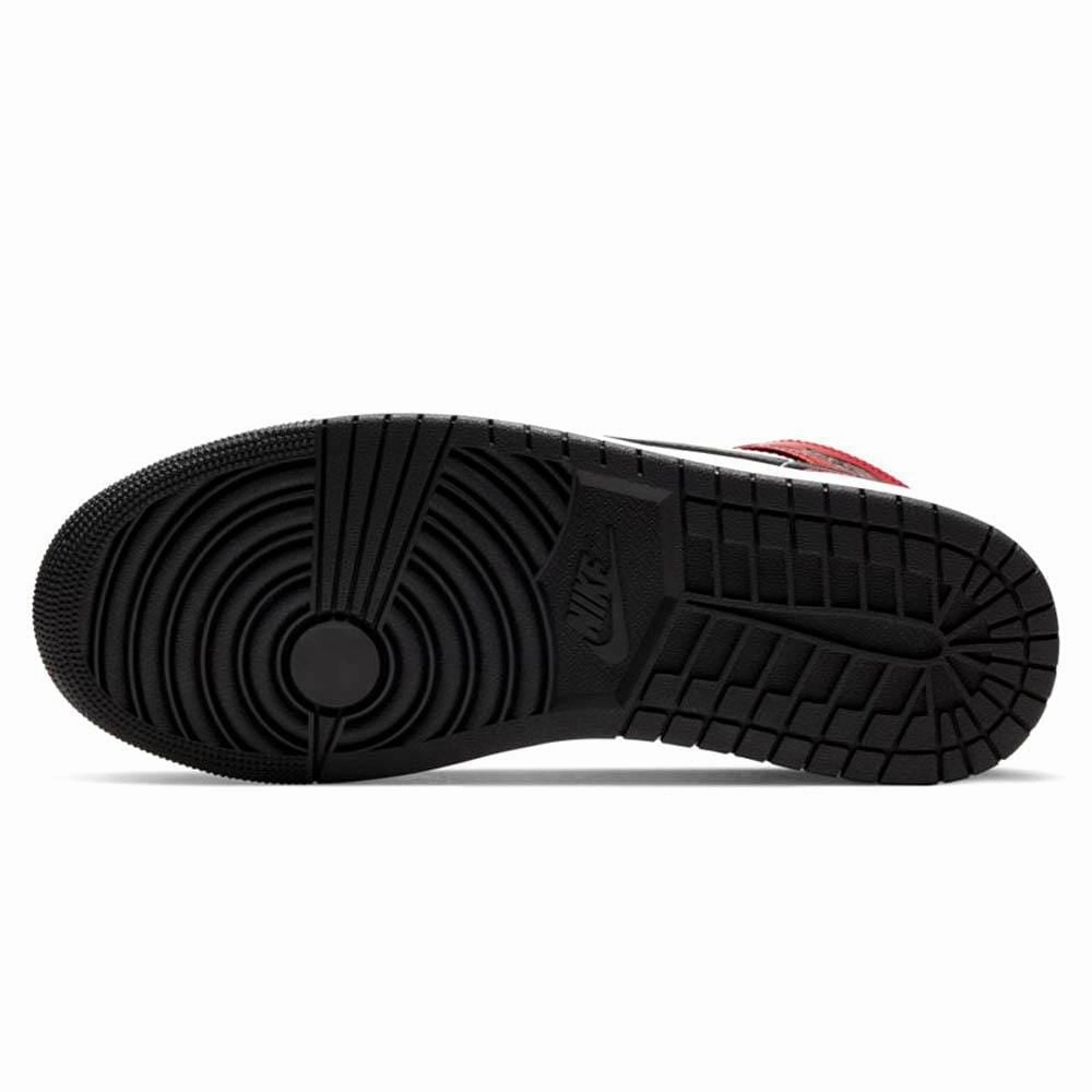 Air Jordan 1 Mid 'Chicago Black Toe' Air Jordan 1 vintage style sneakers