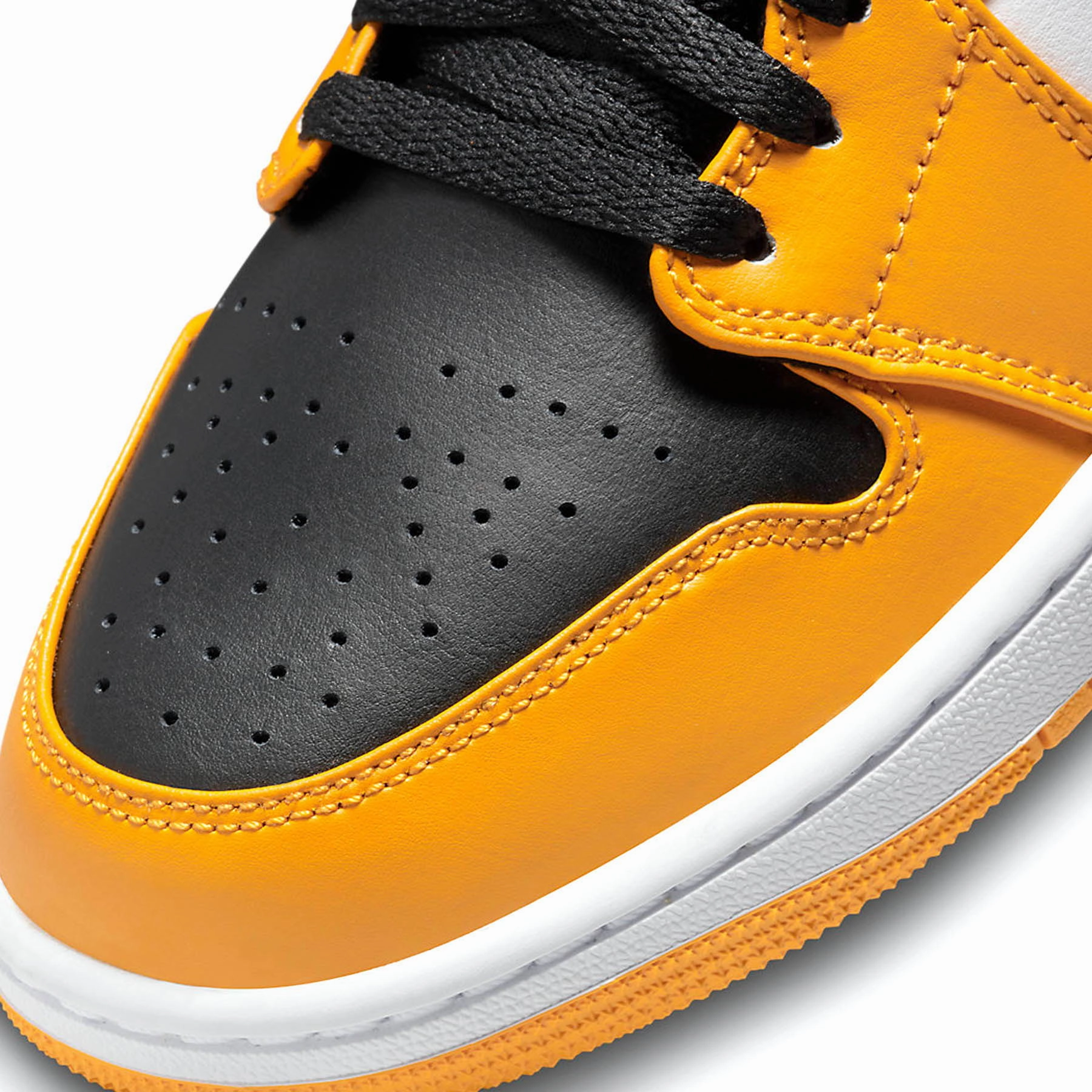 Air Jordan 1 Mid 'Reverse Yellow Toe' Air Jordan 1 vintage style sneakers